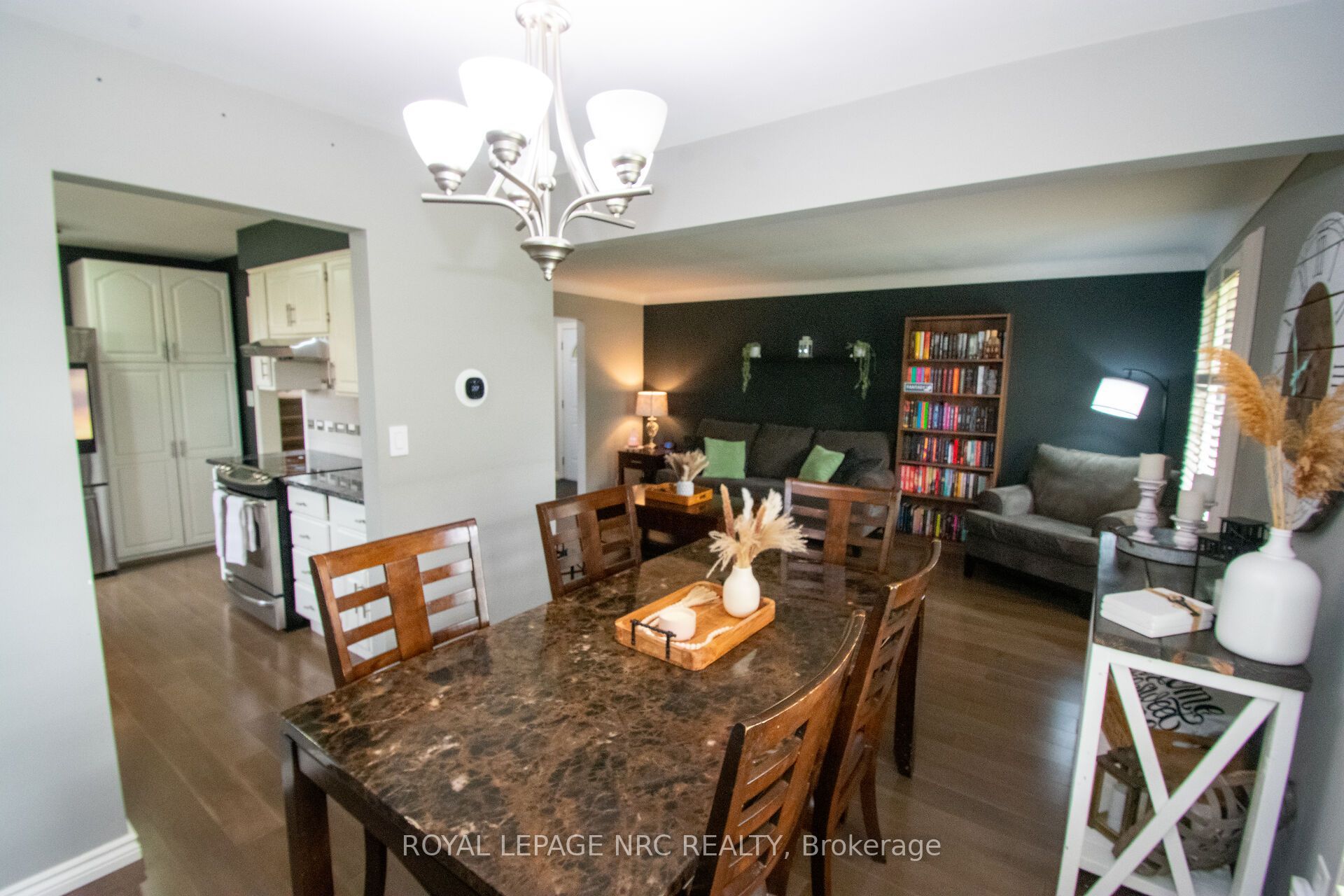 46 Trelawn Parkway Property Photo 12