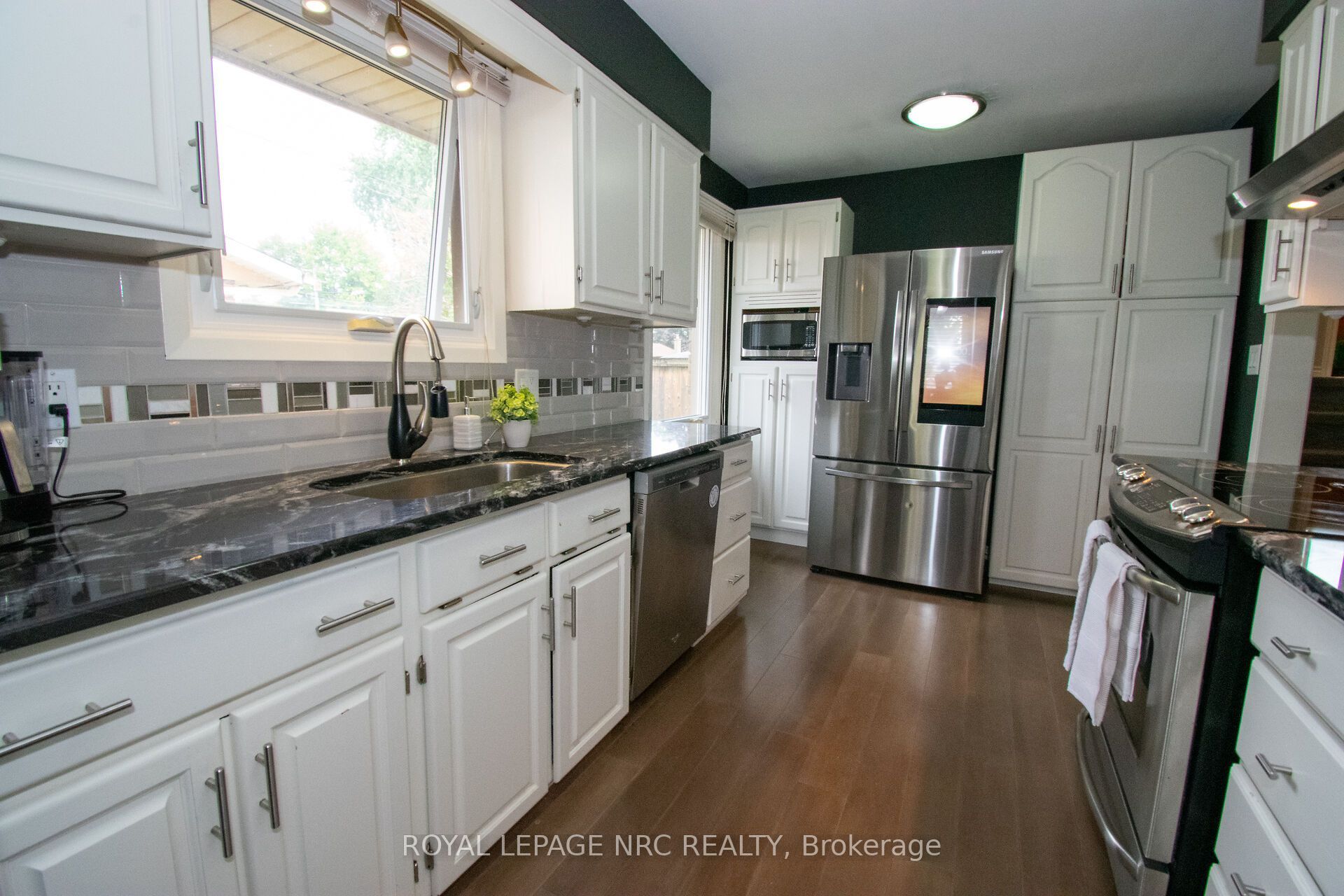 46 Trelawn Parkway Property Photo 14