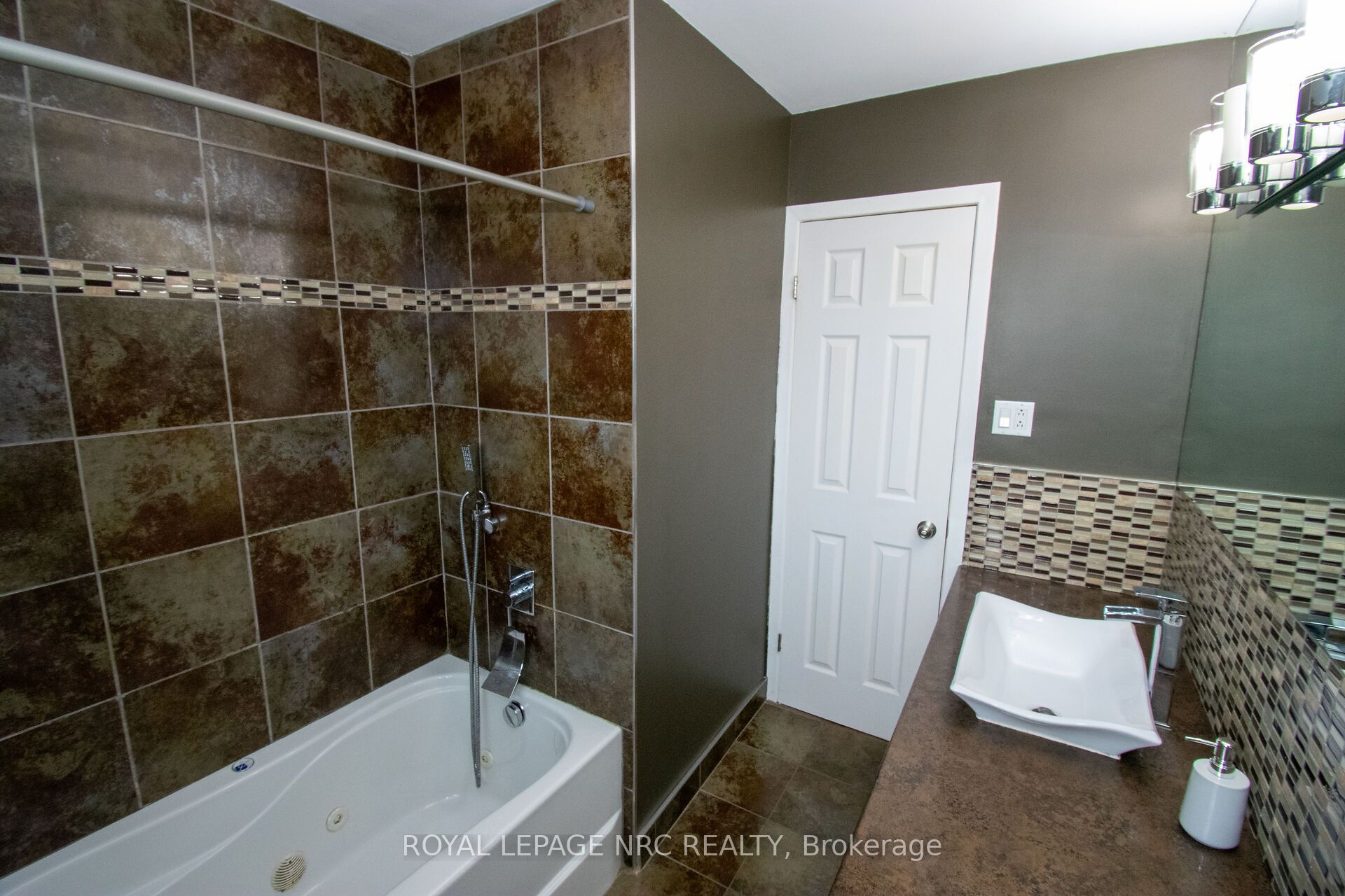 46 Trelawn Parkway Property Photo 24