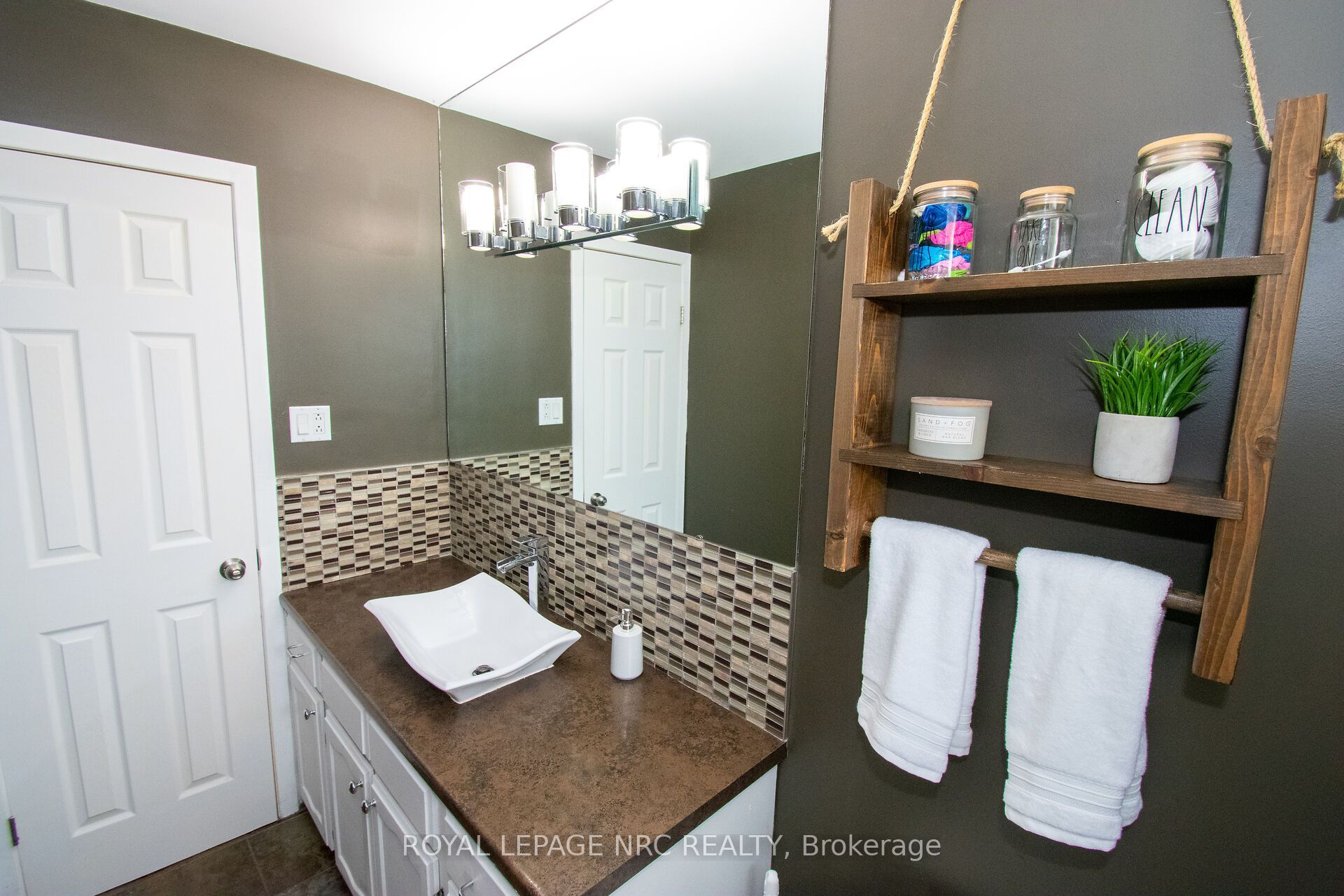 46 Trelawn Parkway Property Photo 25