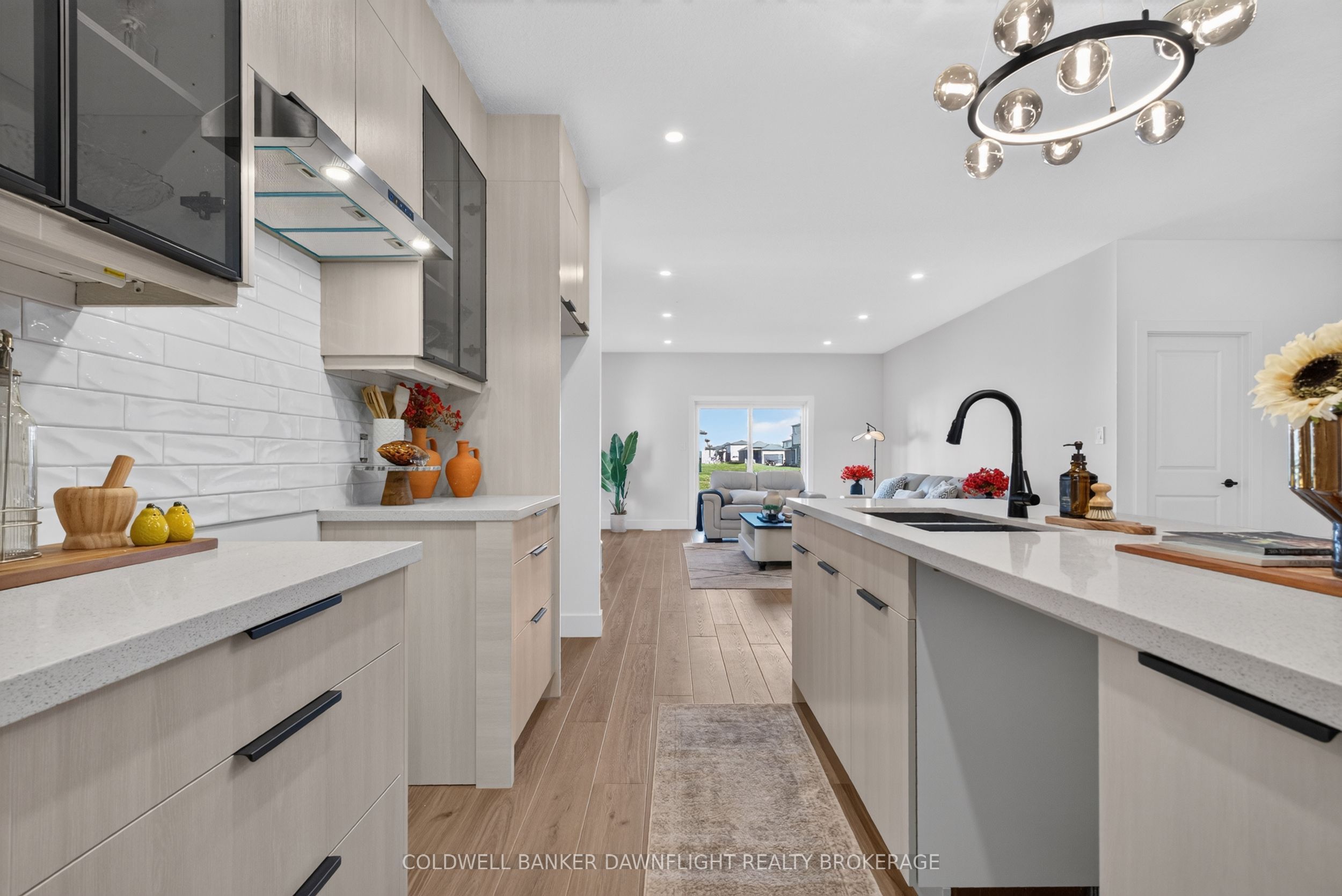 171 Greene Street Property Photo 8