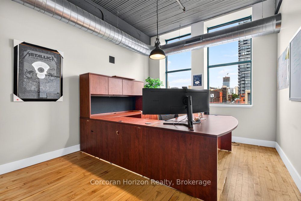 69 John Street S 350 Property Photo 19