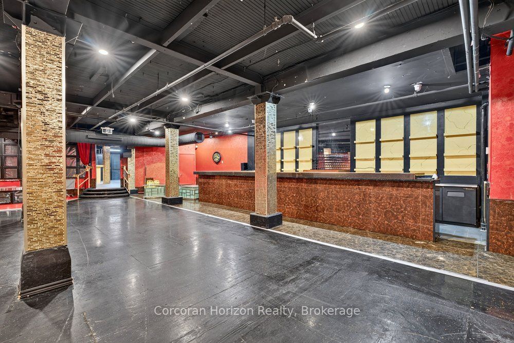69 John Street S Ll 100 Property Photo 4