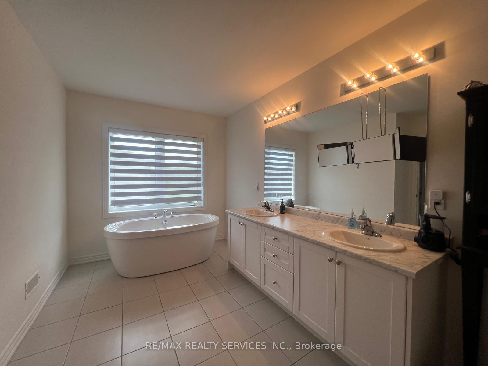 734 Anishinaabe Drive Property Photo 21