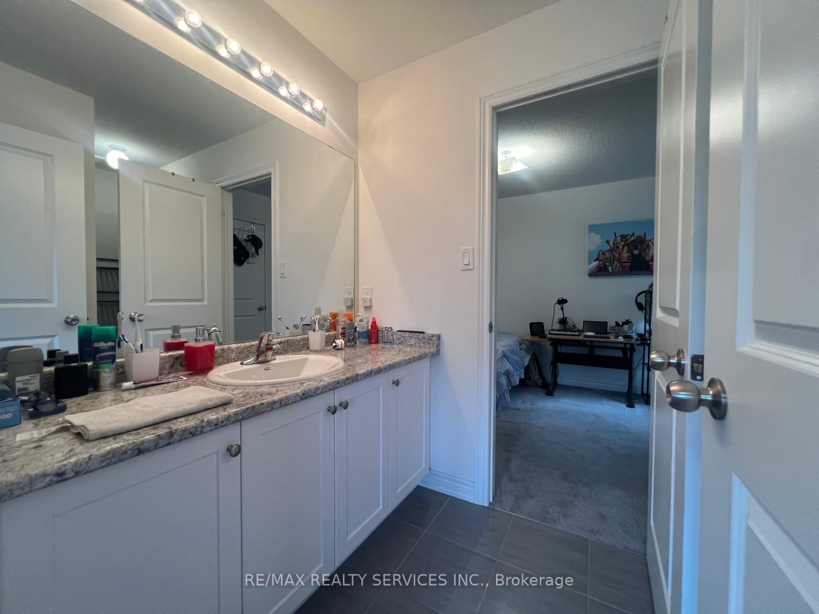 734 Anishinaabe Drive Property Photo 26