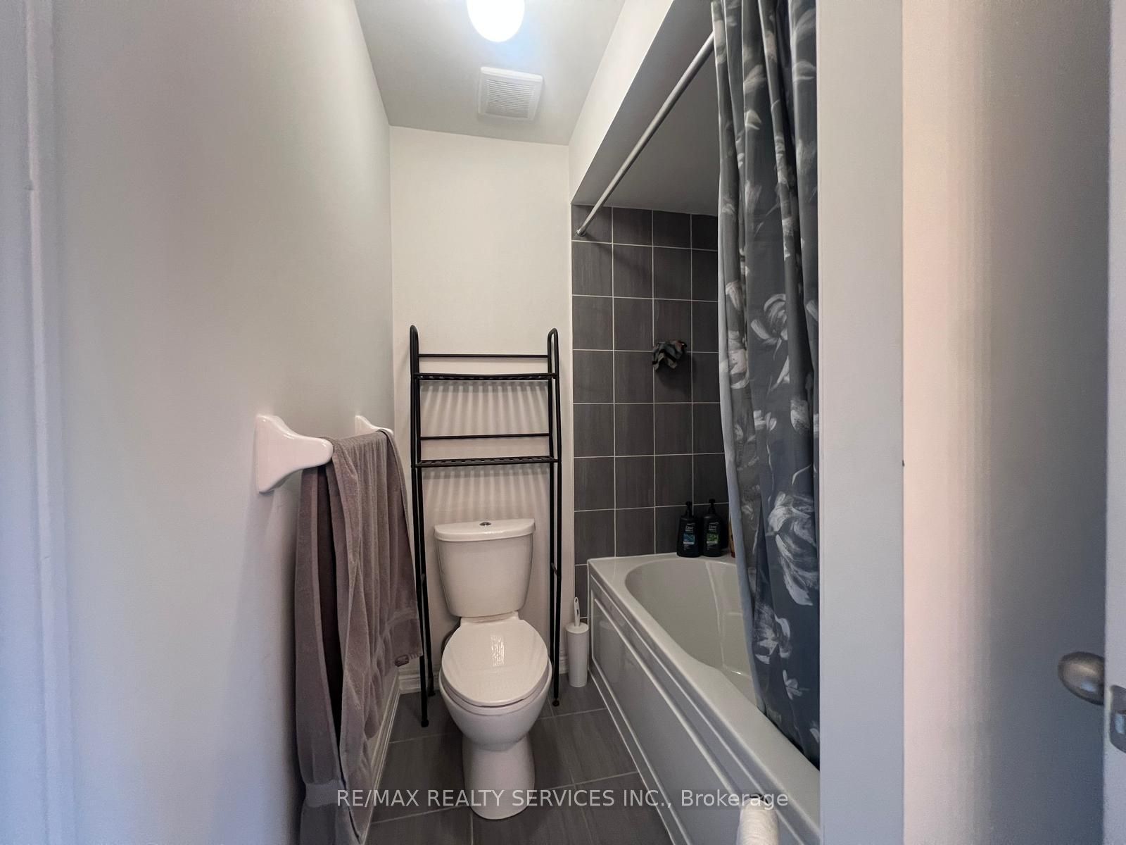 734 Anishinaabe Drive Property Photo 27