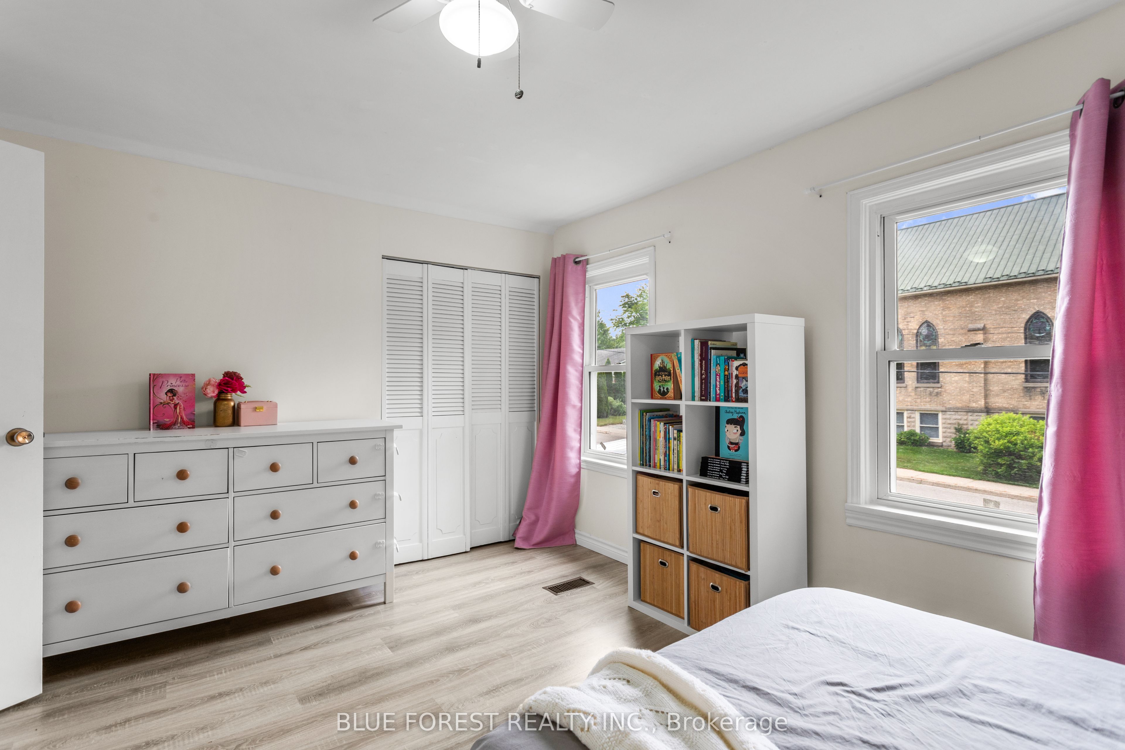 9 Union Street E Property Photo 21