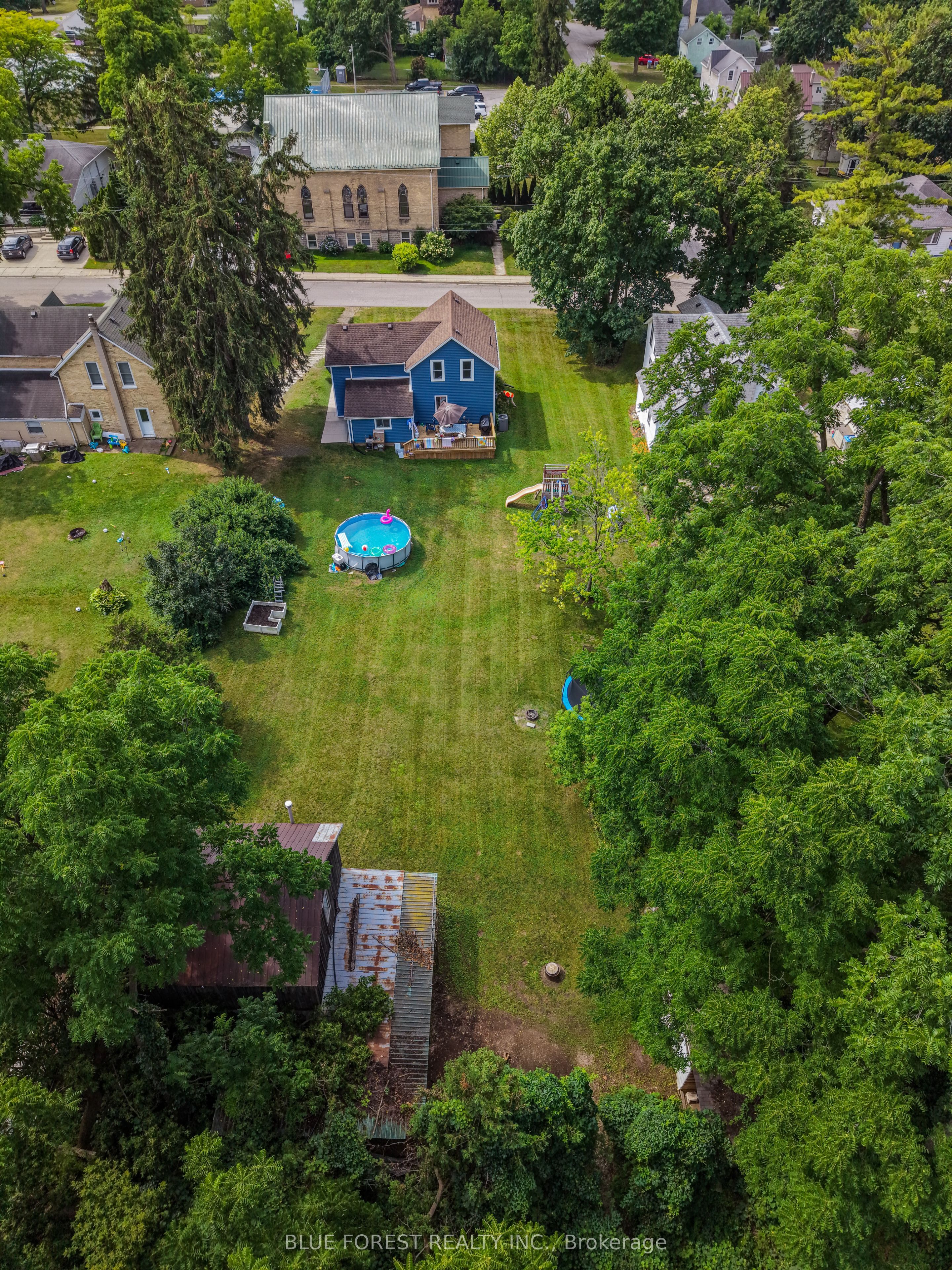 9 Union Street E Property Photo 38