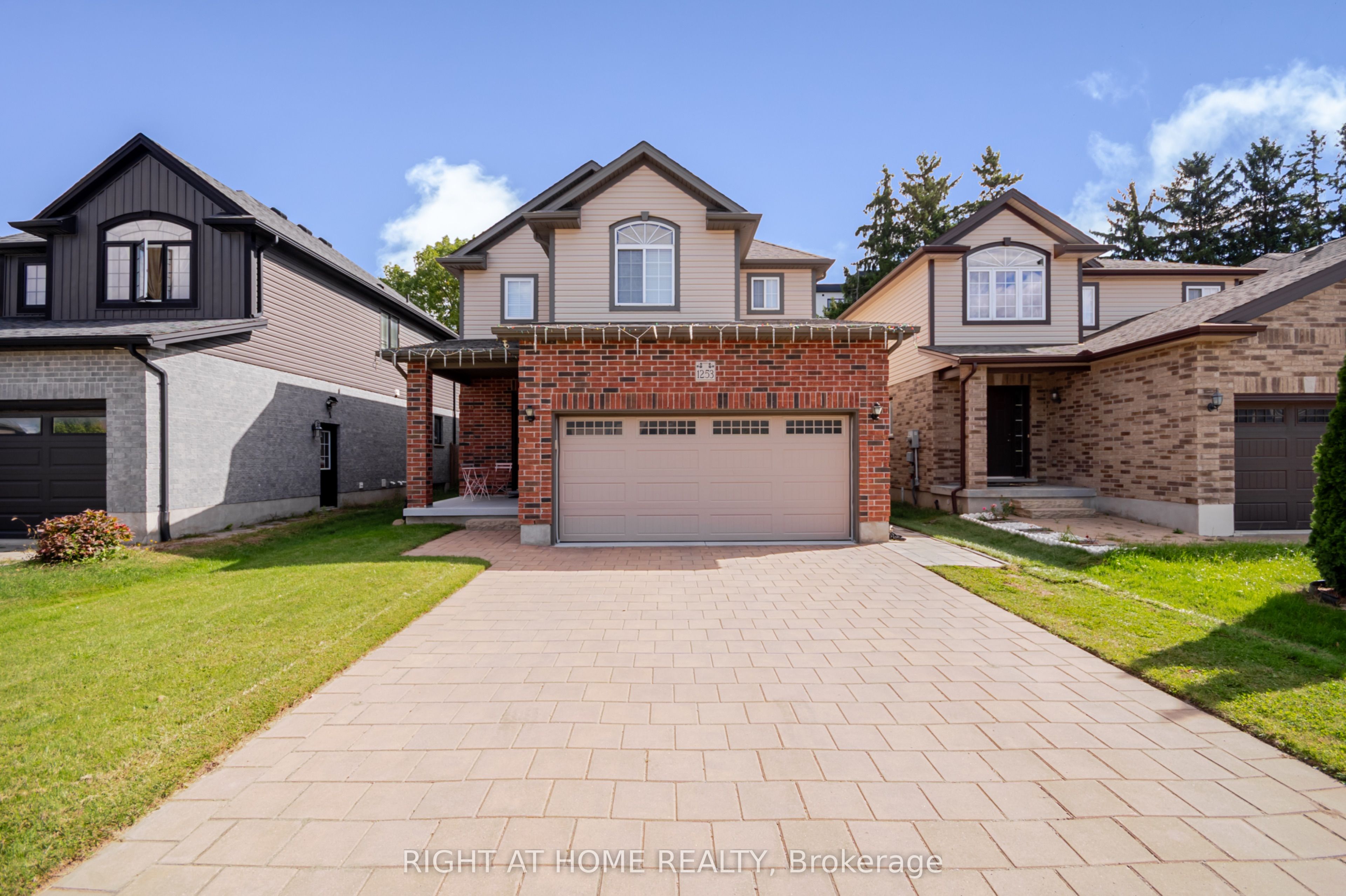 1253 Howlett Circle Property Photo 1