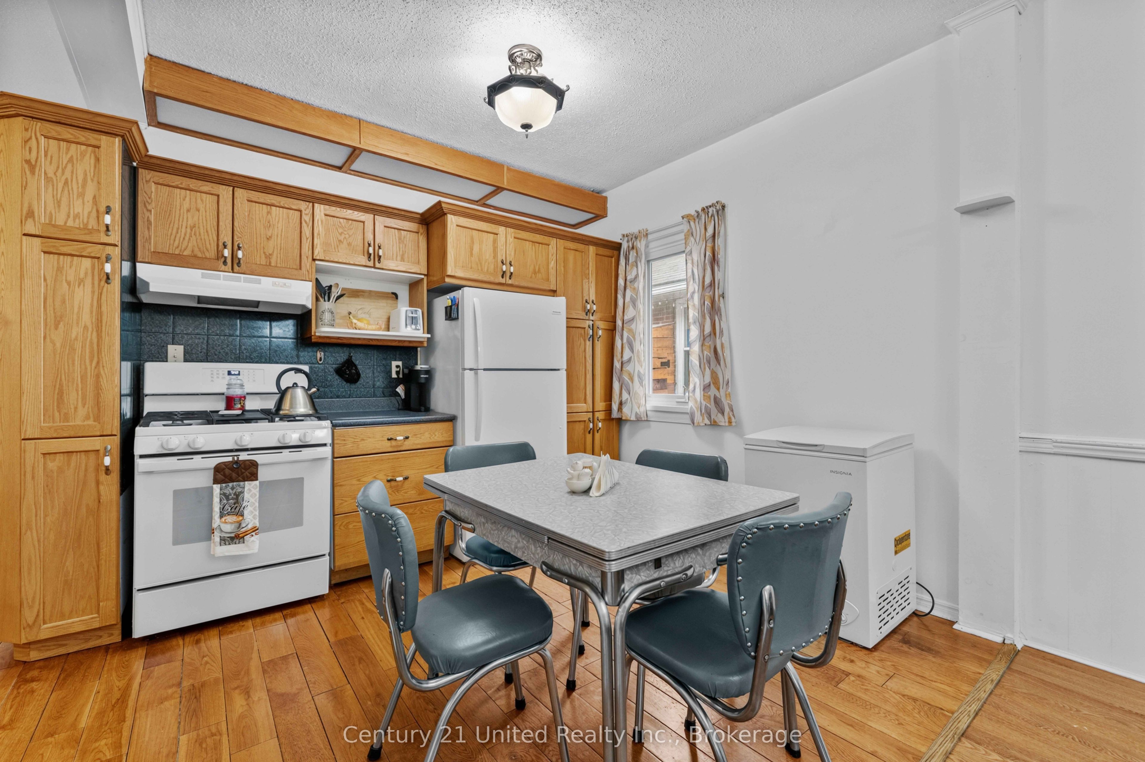 528 Brioux Avenue Property Photo 9
