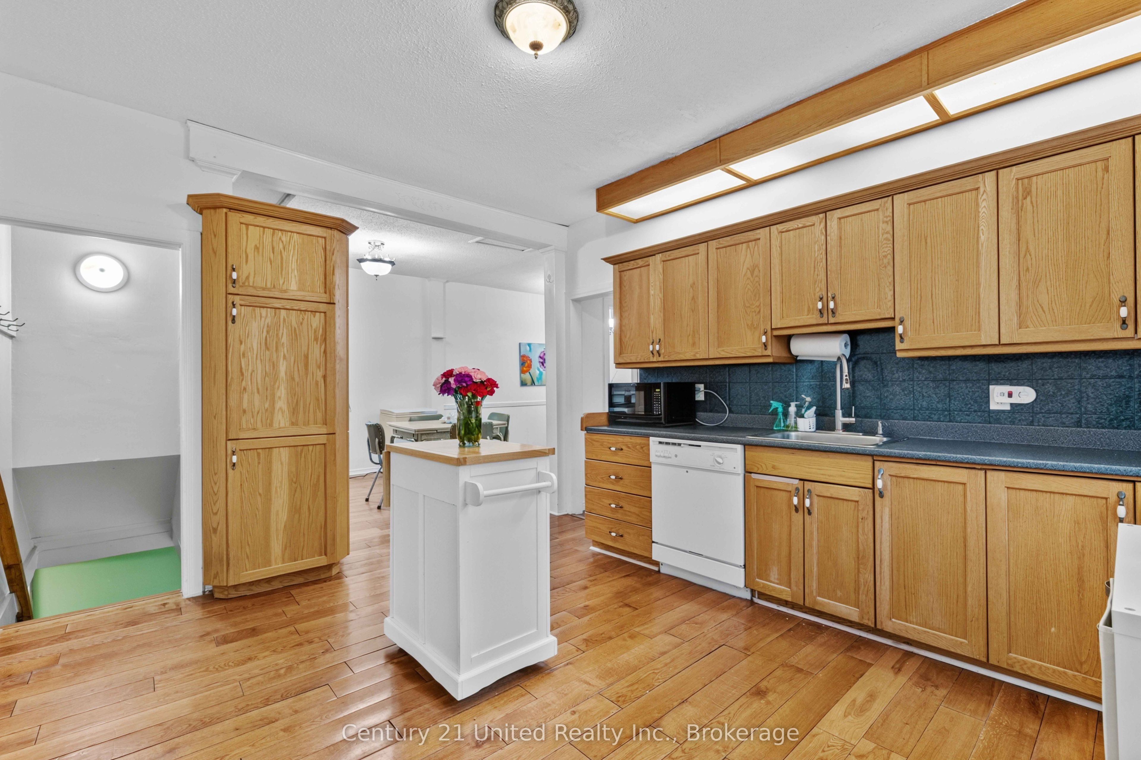 528 Brioux Avenue Property Photo 13