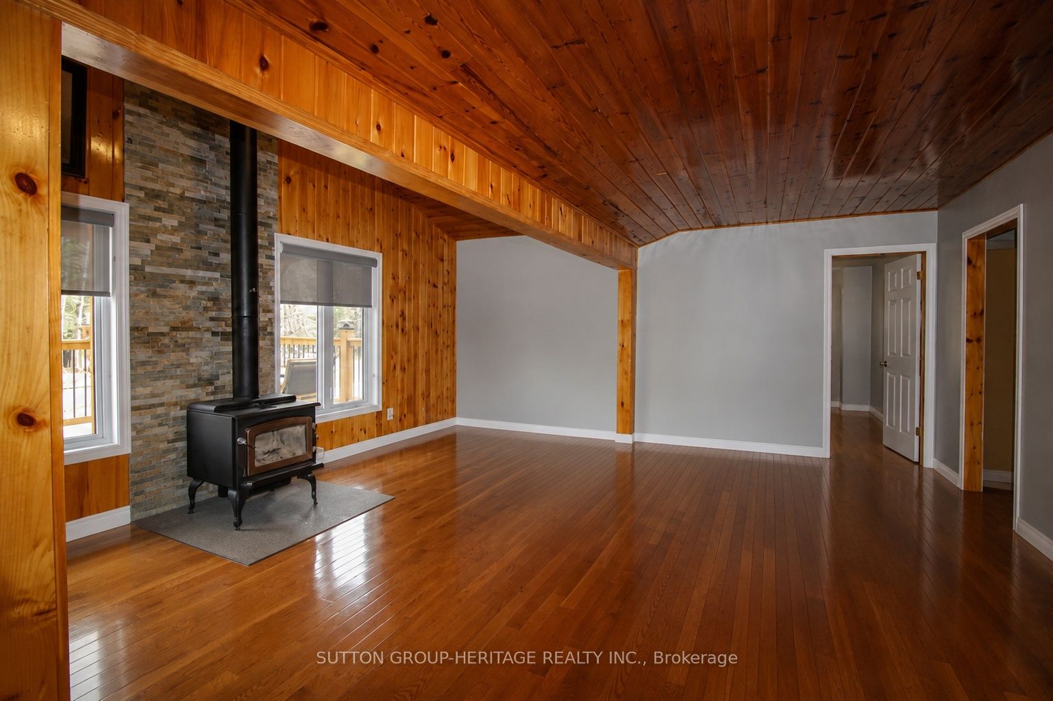 1241 One Mile Drive Property Photo 2