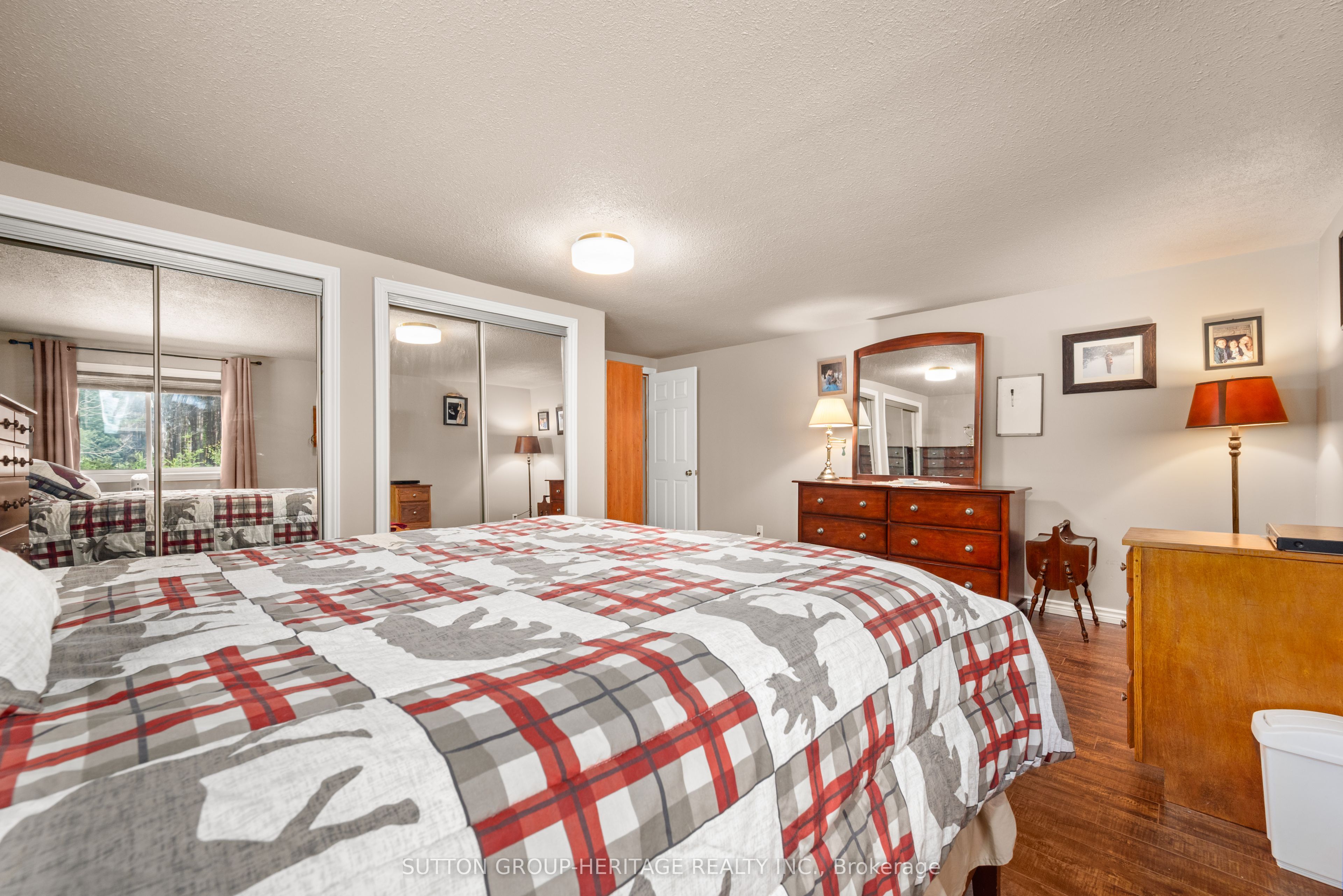 1241 One Mile Drive Property Photo 8