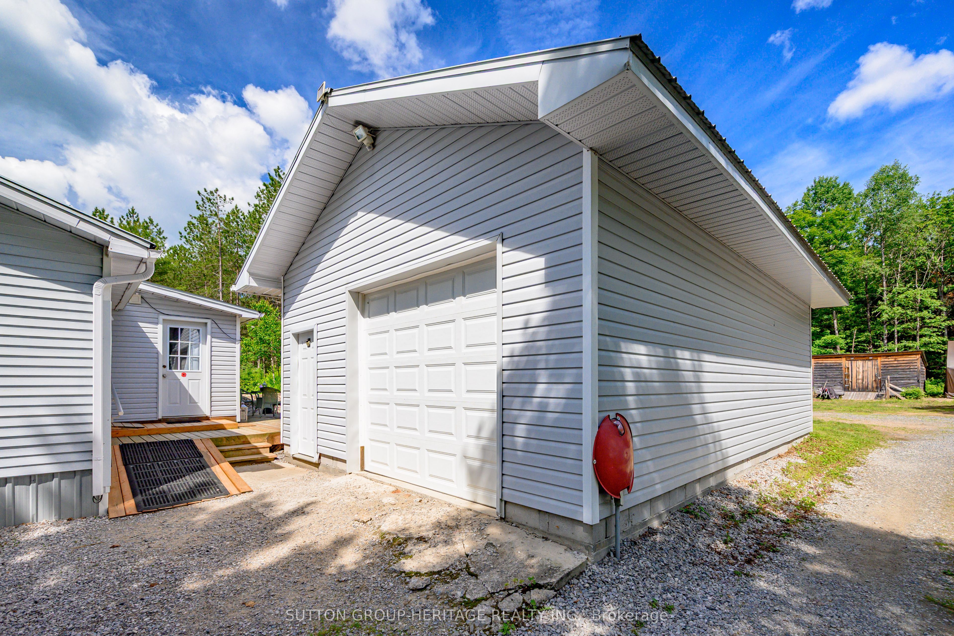 1241 One Mile Drive Property Photo 16