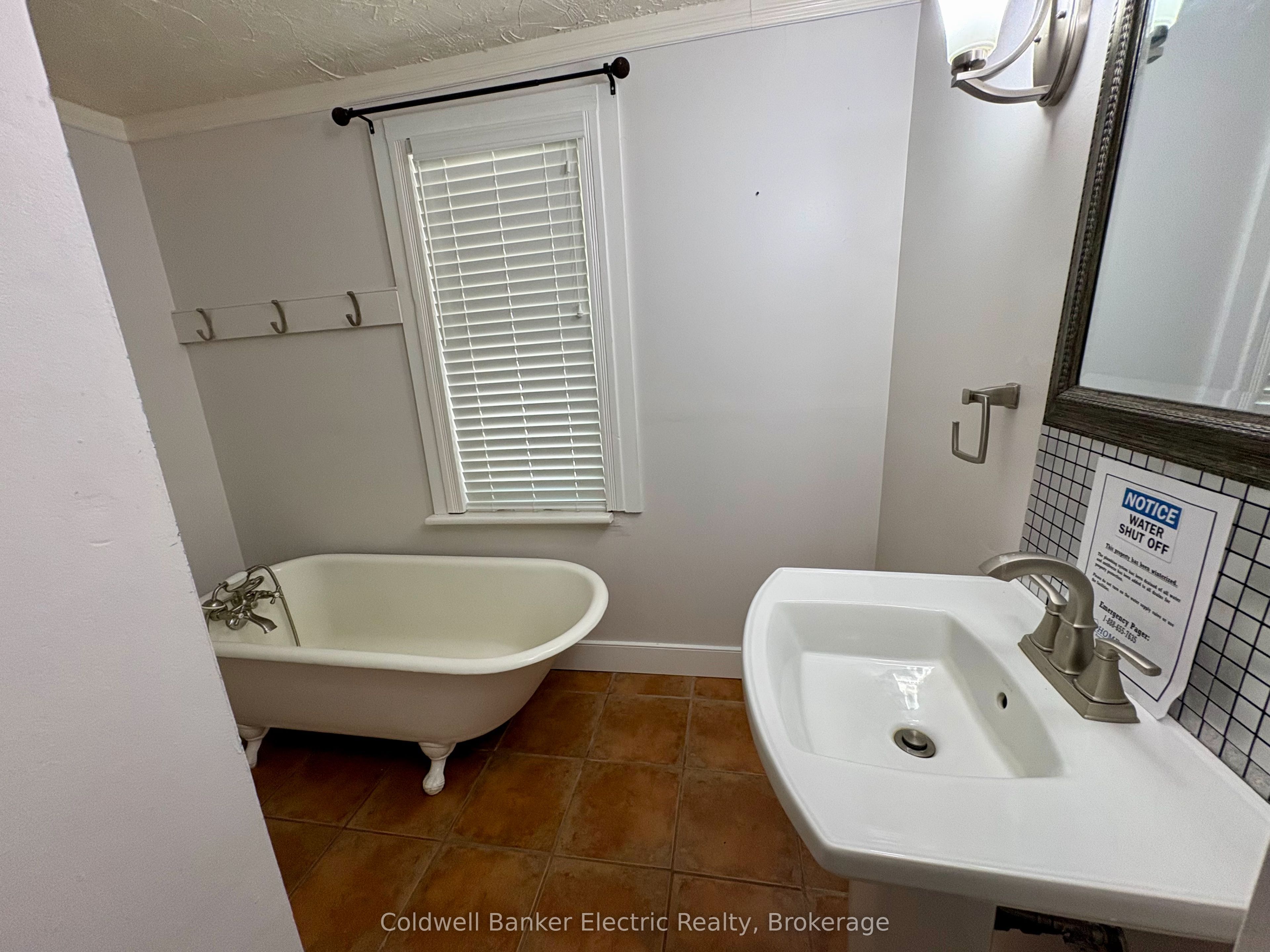 21 Sussex Street N Property Photo 11