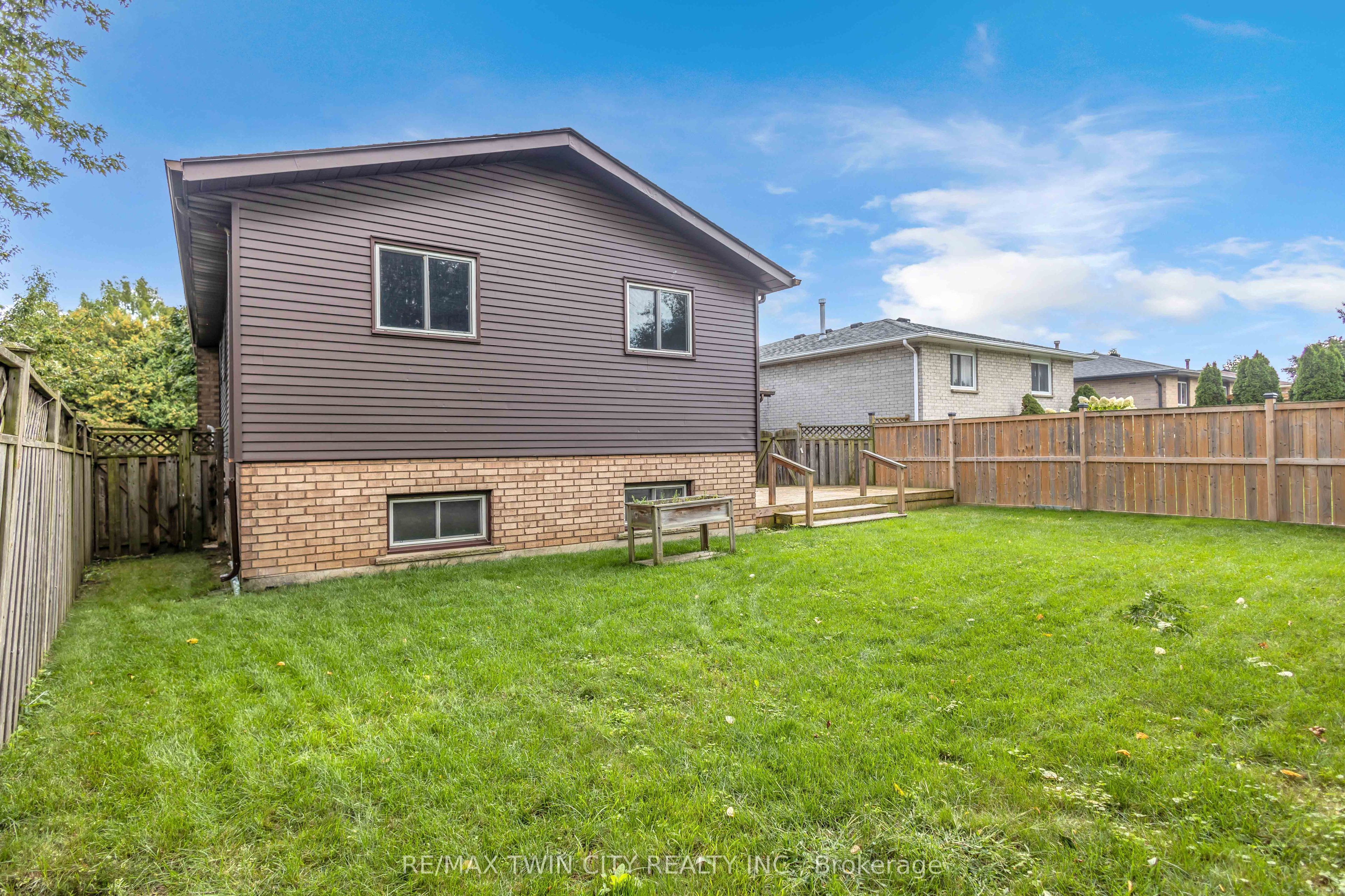 79 Hobart Crescent Property Photo 33