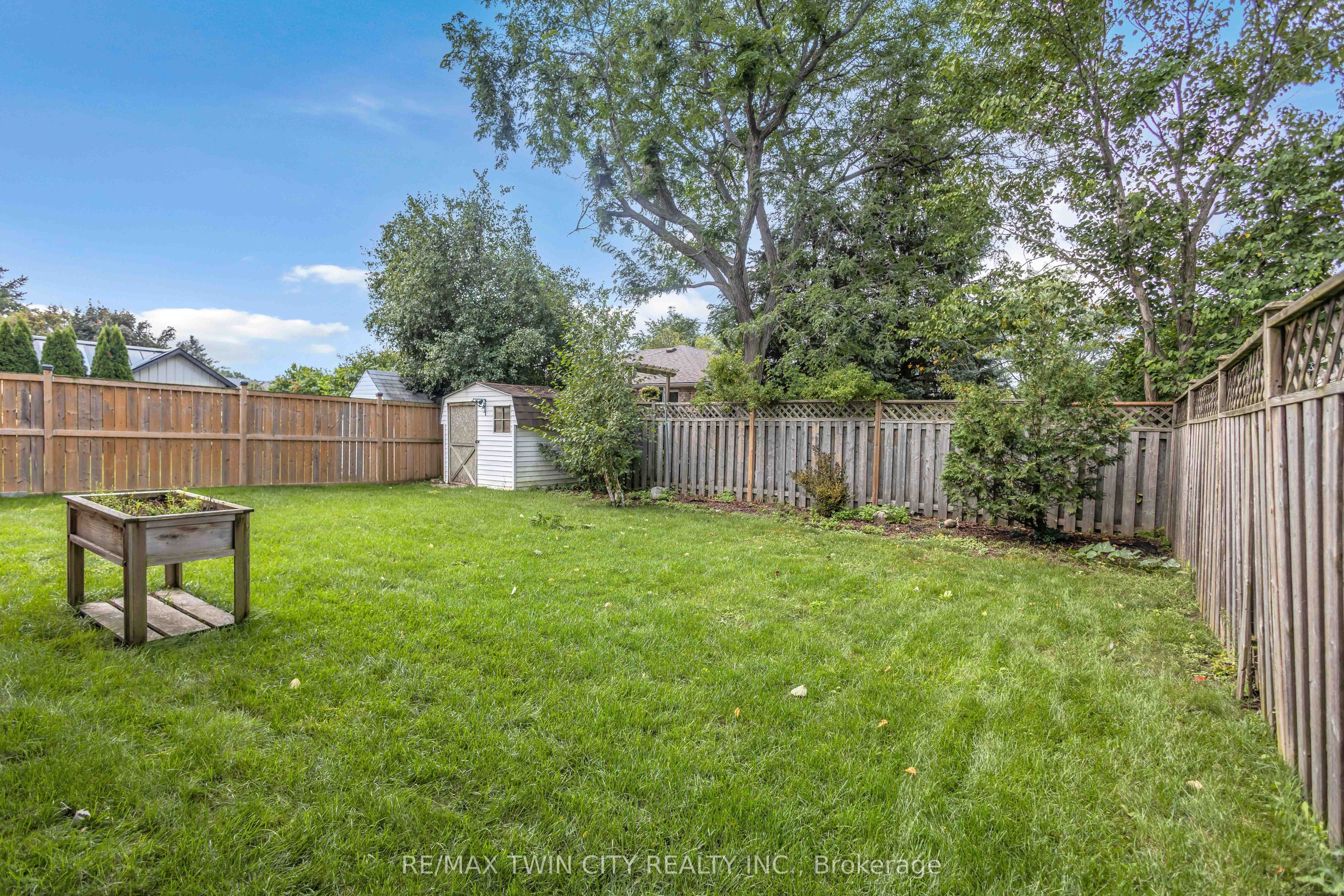 79 Hobart Crescent Property Photo 38