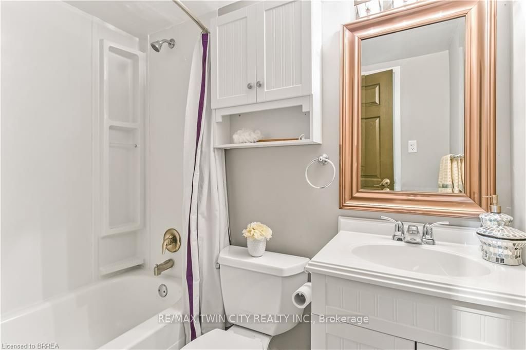 200 Charlton Avenue E 303 Property Photo 8