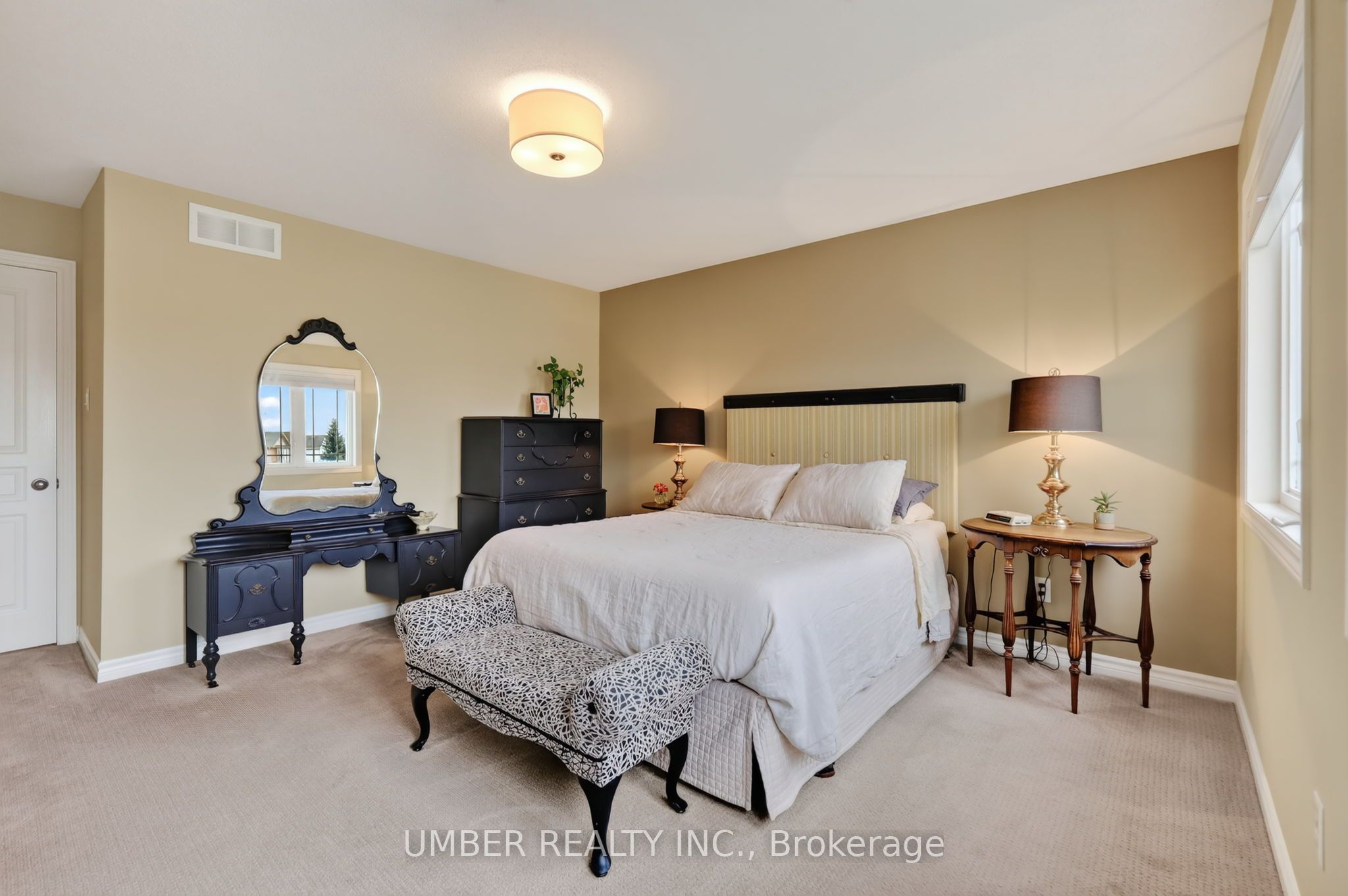 136 Windance Crescent Property Photo 13