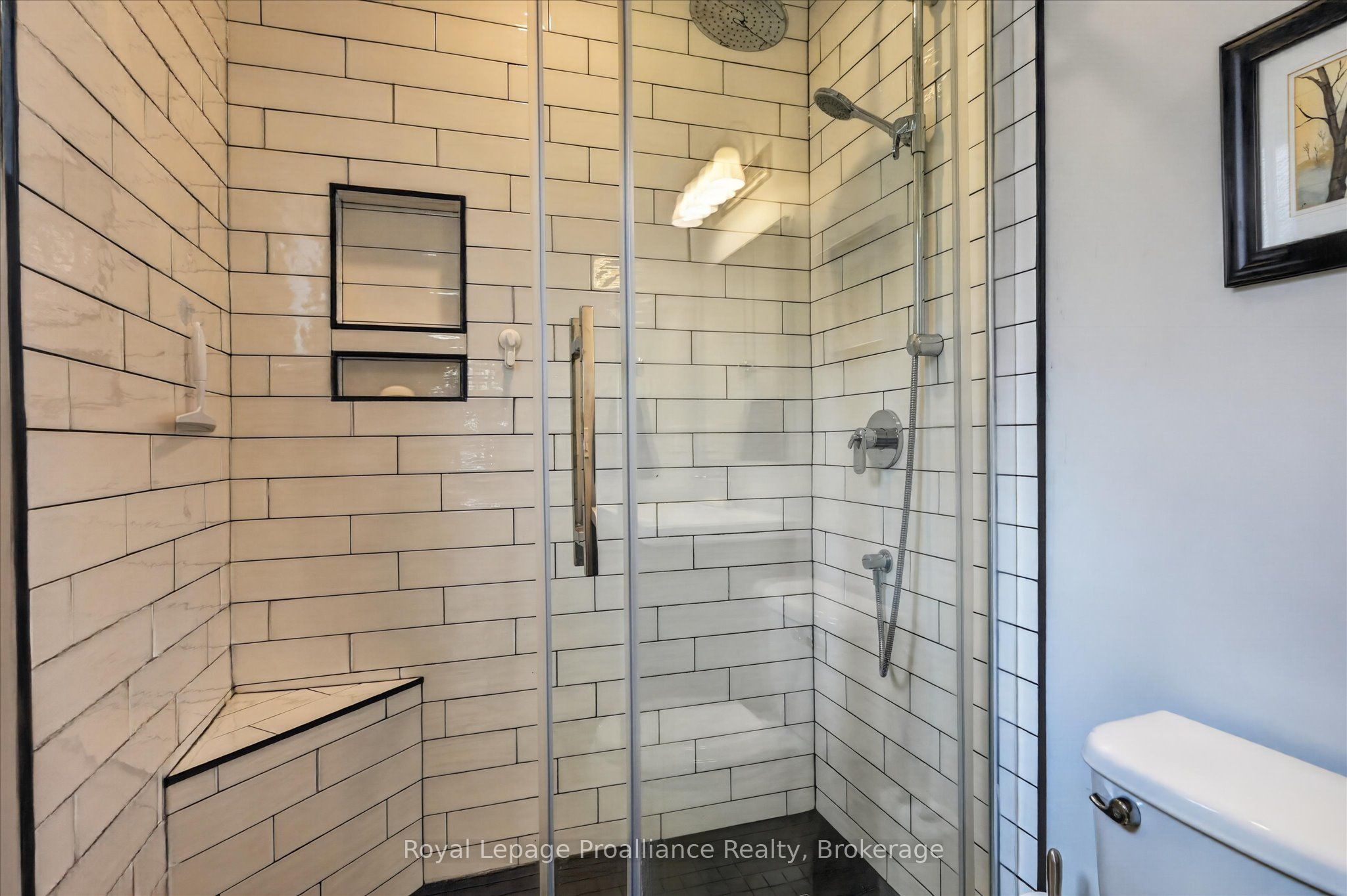 645 Goodwin Terrace Property Photo 16