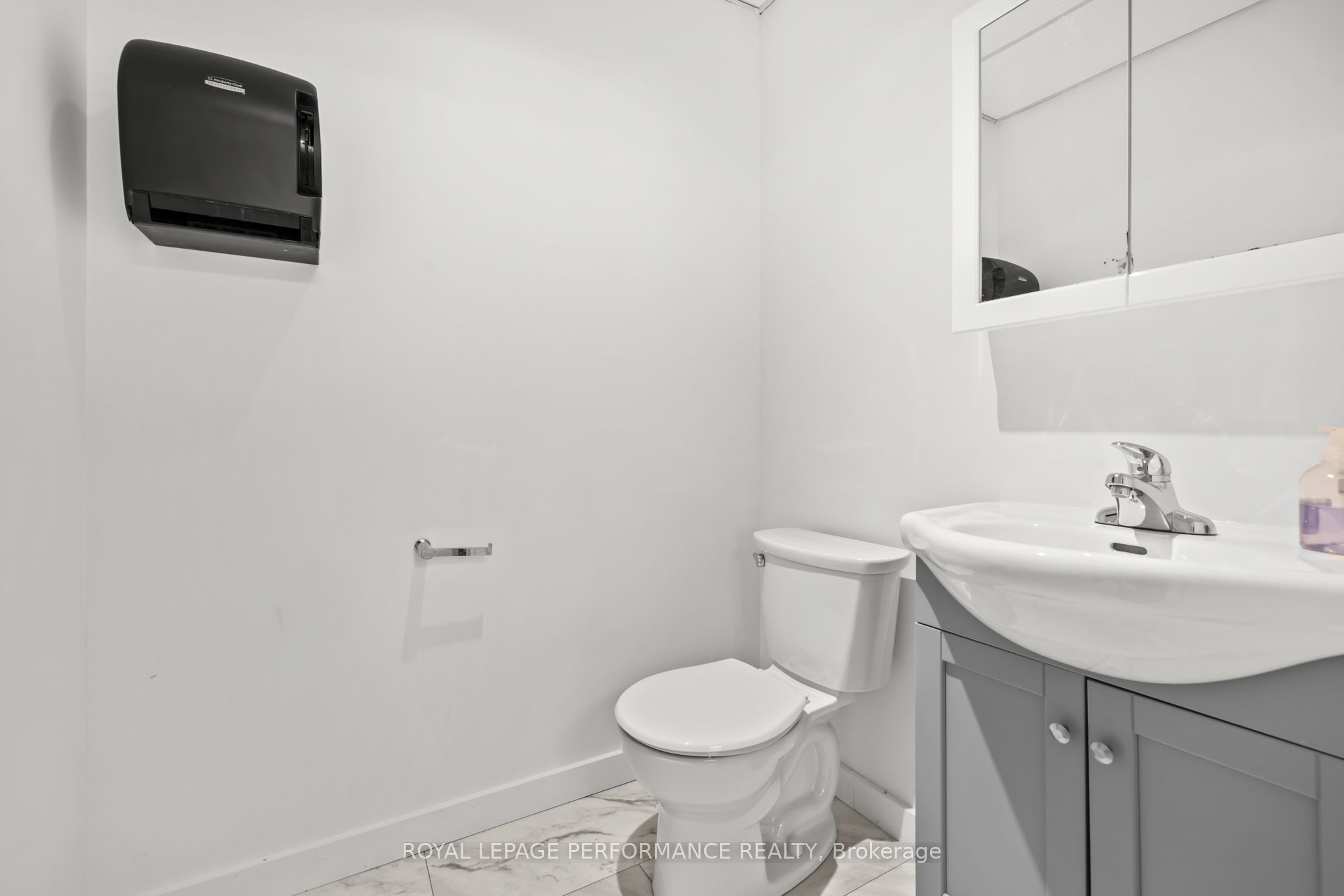 5470 Canotek Road 40 Property Photo 18