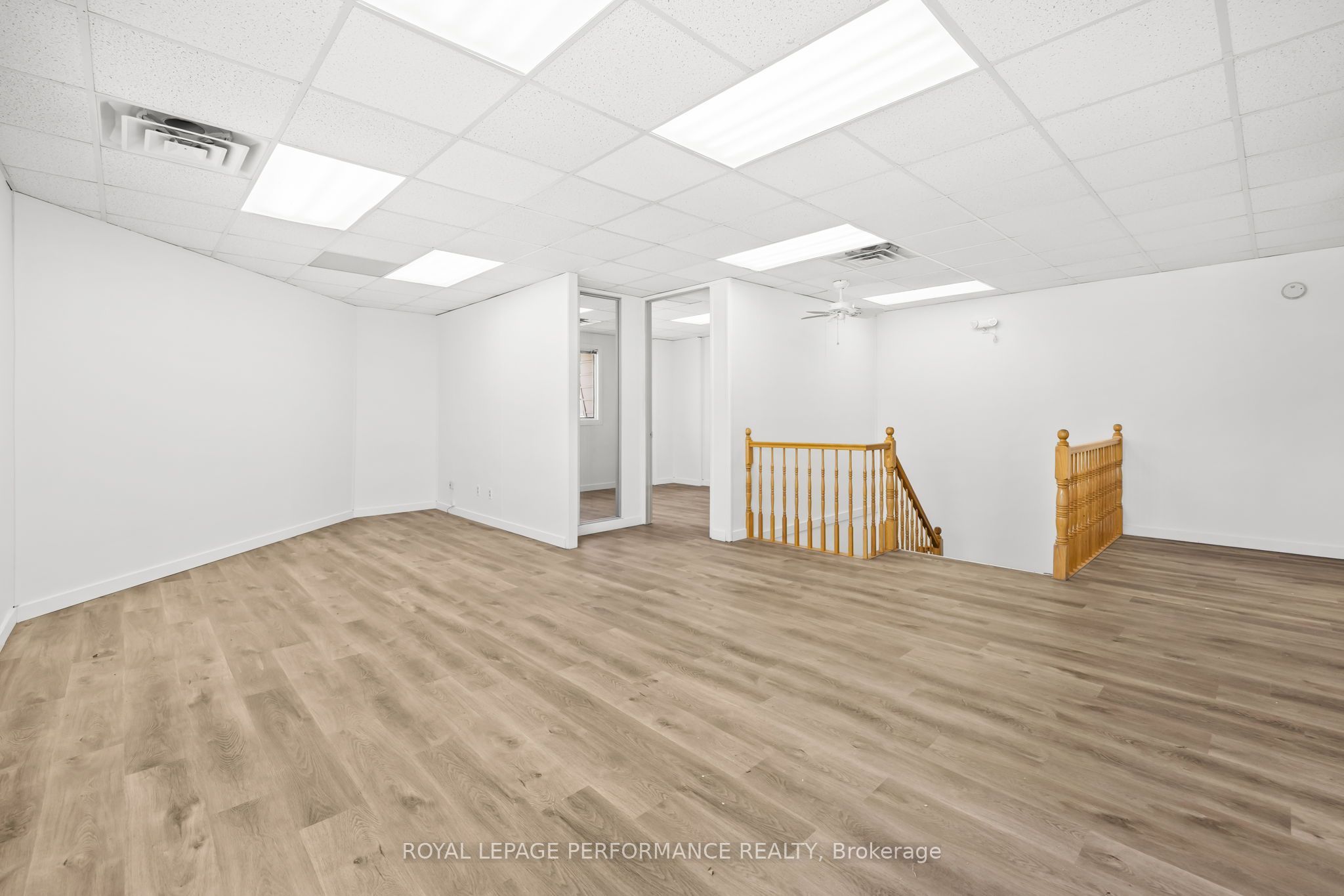 5470 Canotek Road 40 Property Photo 20