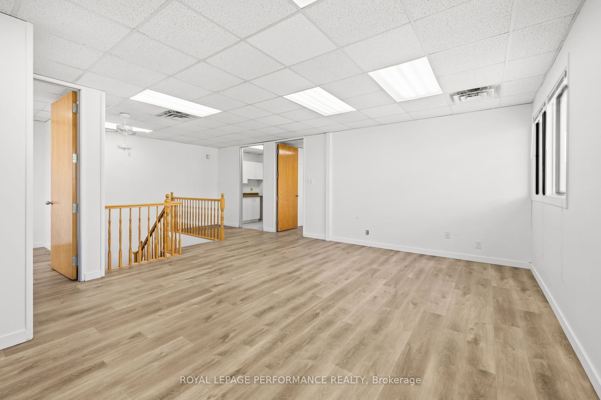 5470 Canotek Road 40 Property Photo 21