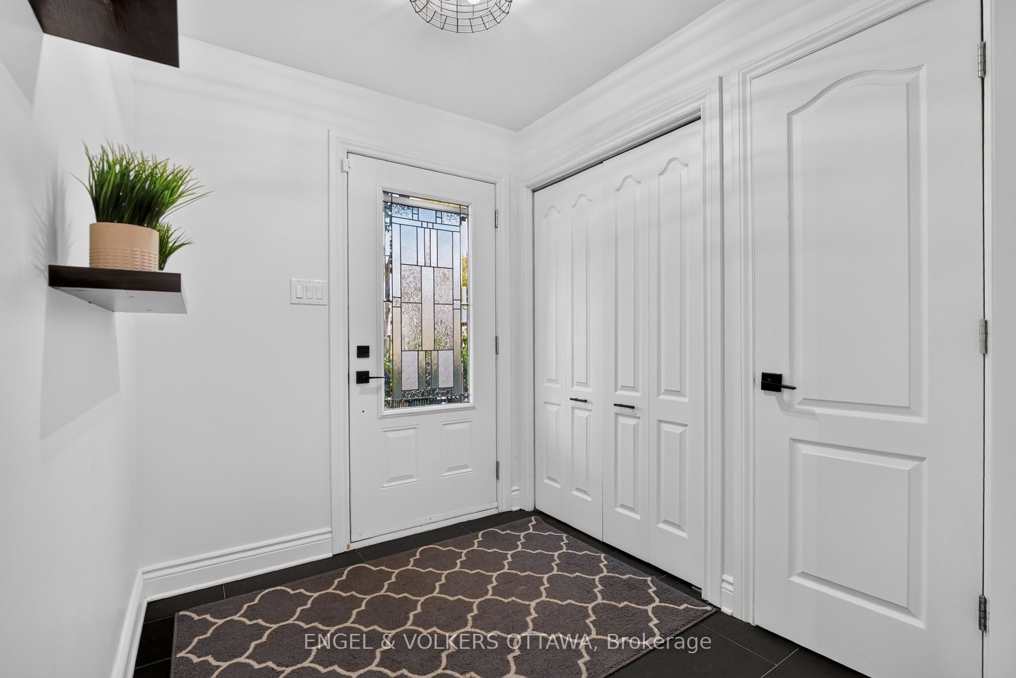 1330 Kilborn Avenue Property Photo 3