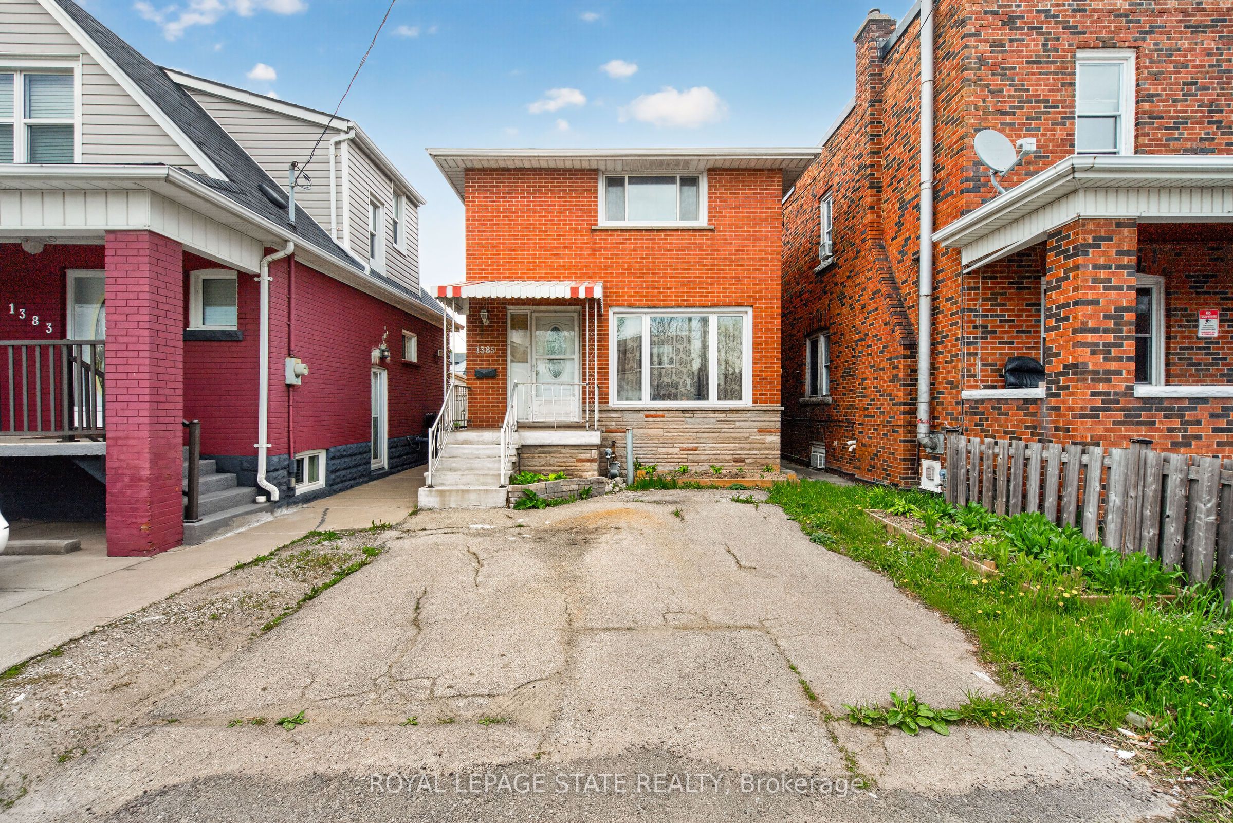 1385 Barton Street E Property Photo 1