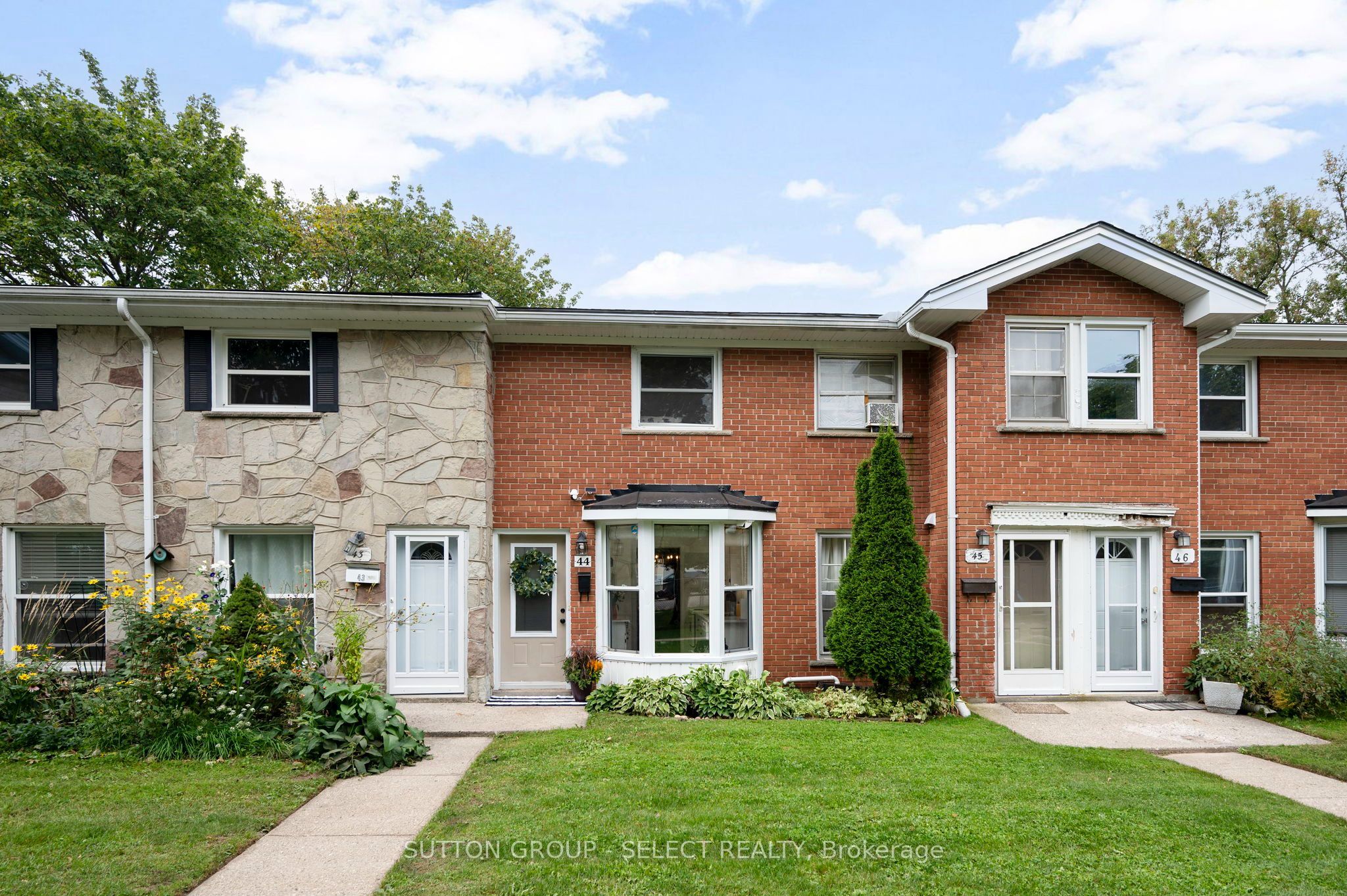 44 Arbour Glen Crescent 30 Property Photo 1