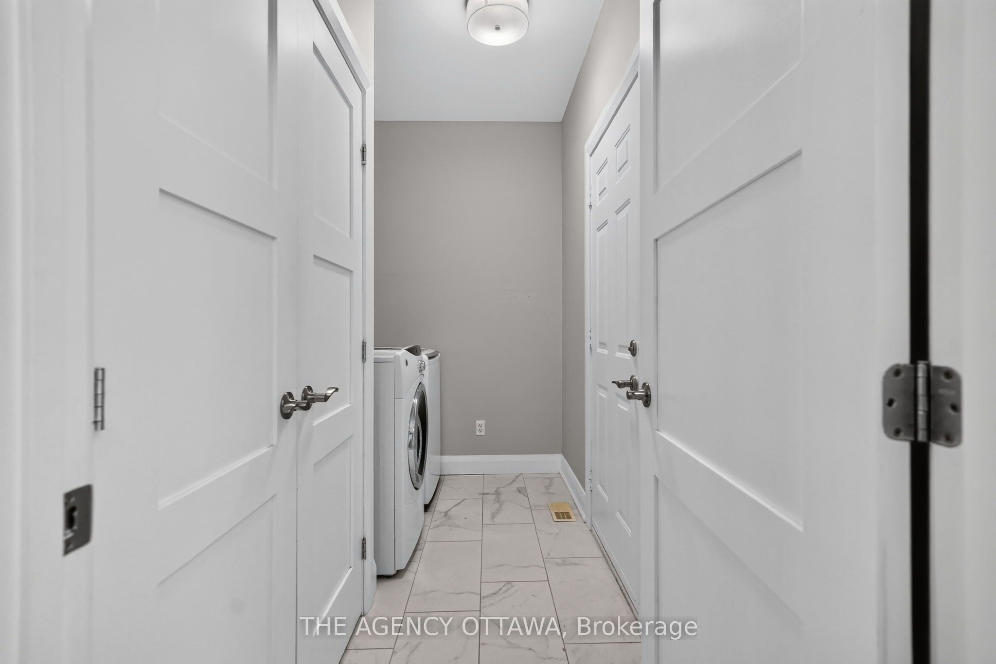 111 Bartlett Private Property Photo 12