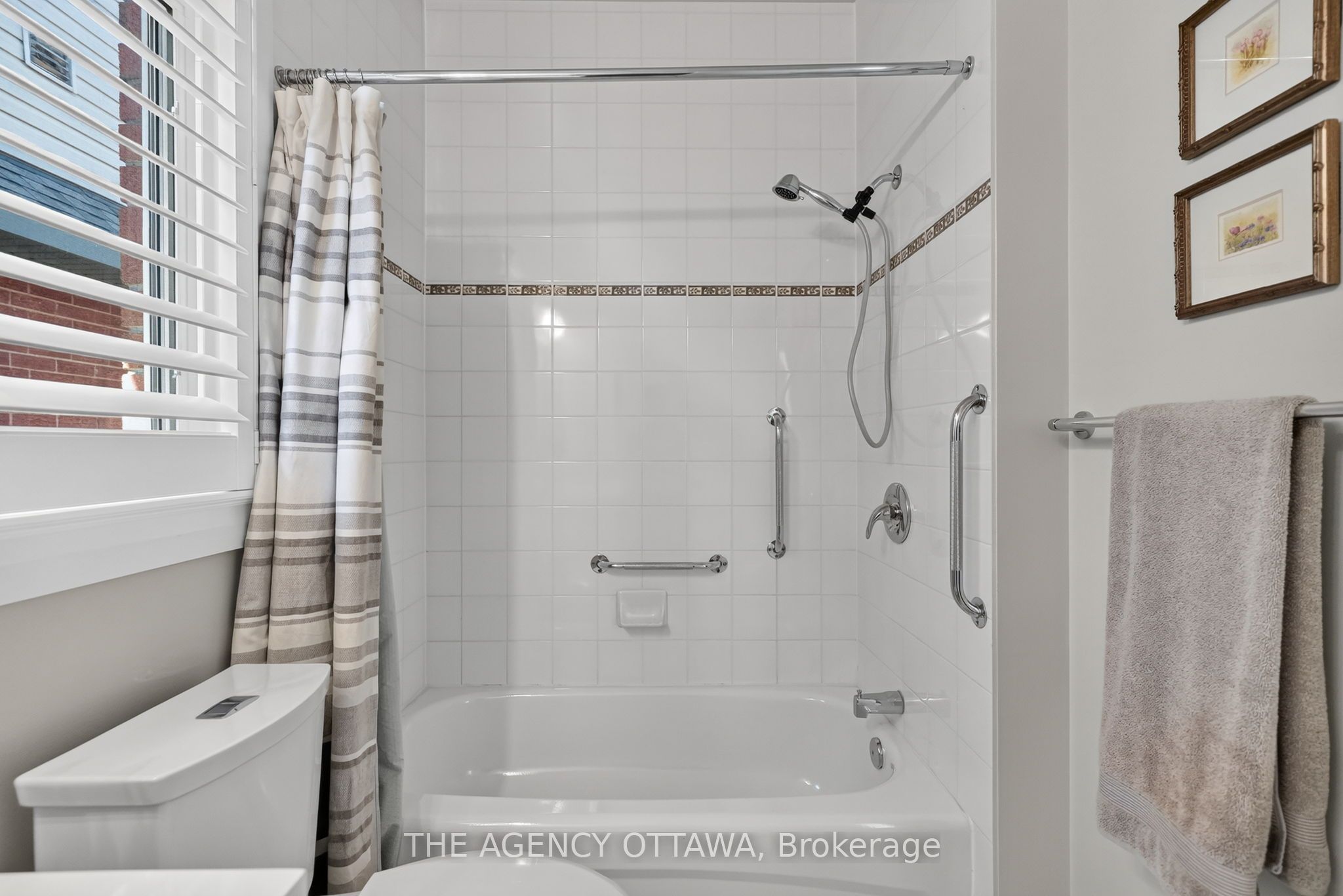 111 Bartlett Private Property Photo 15