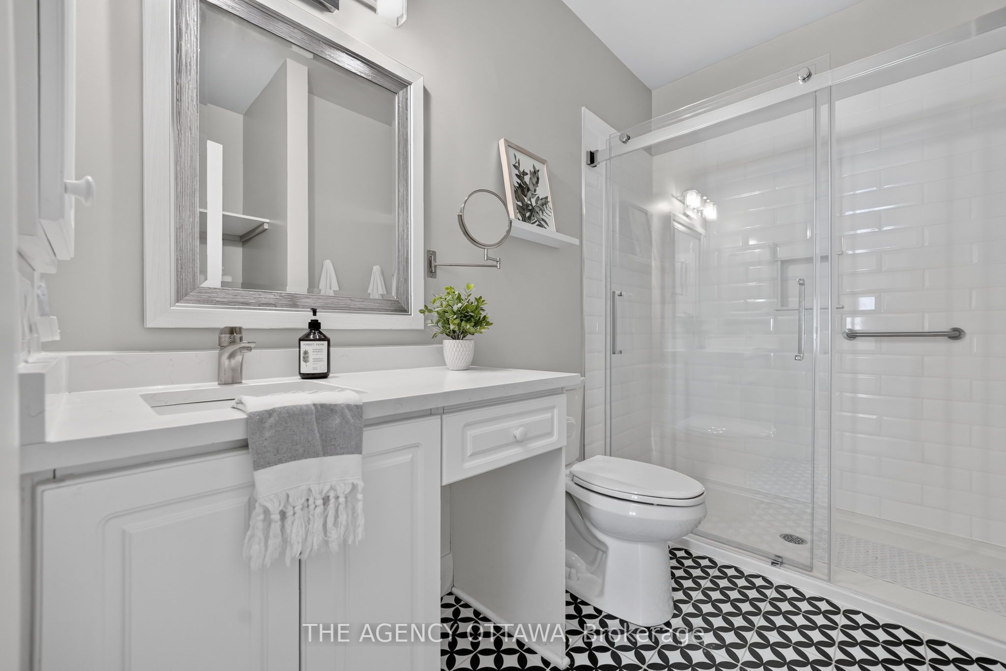 111 Bartlett Private Property Photo 36