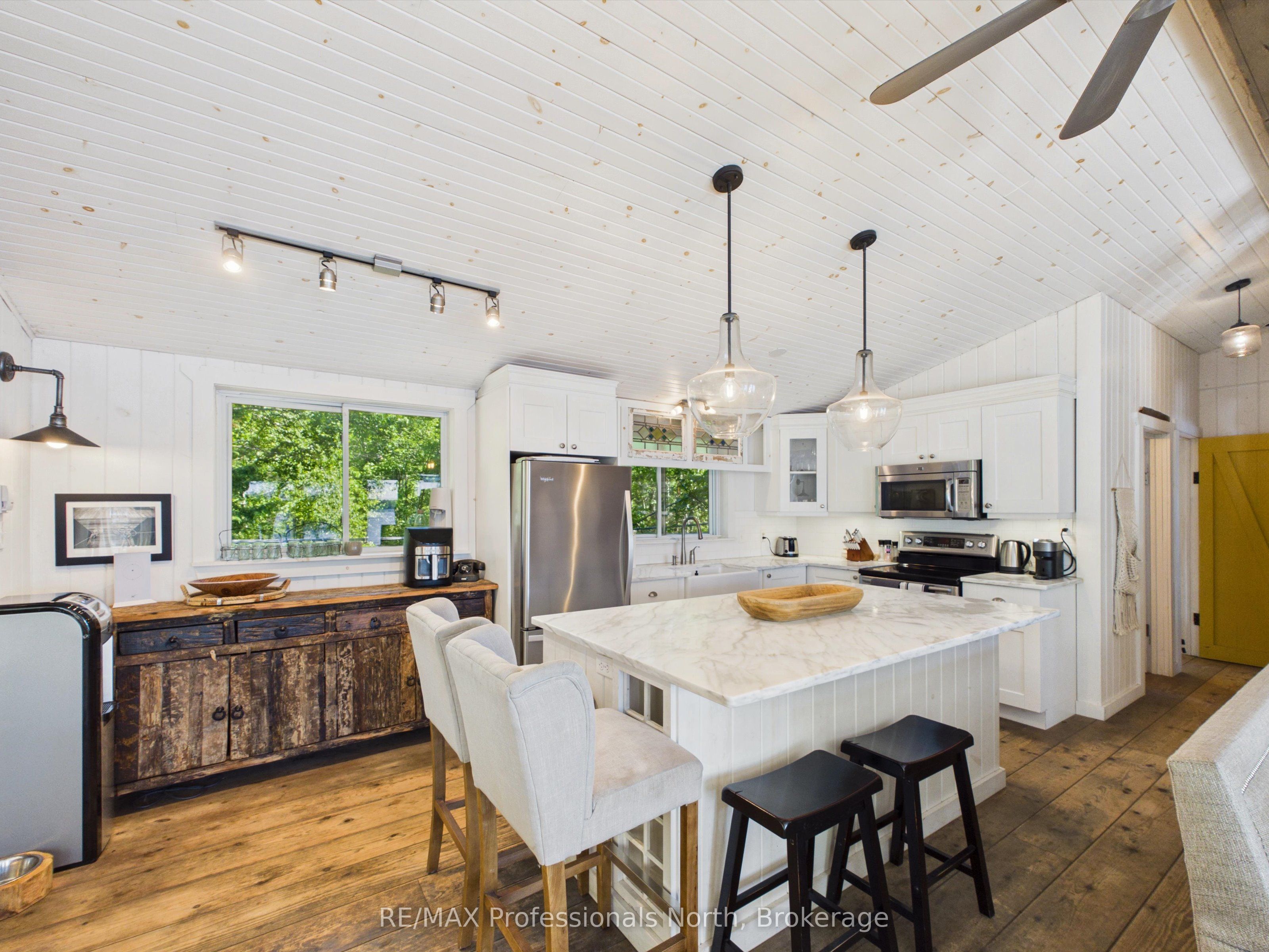 1398 Milne Road Property Photo 4