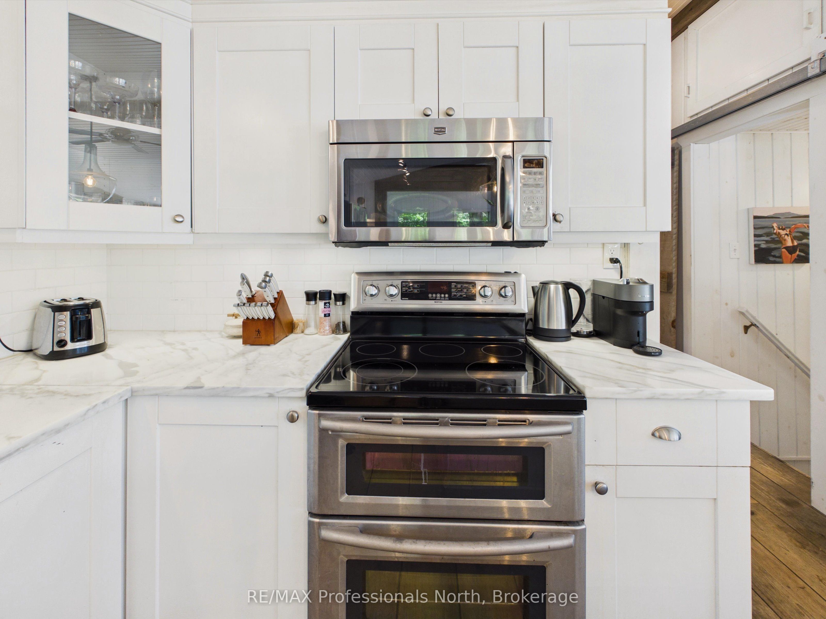 1398 Milne Road Property Photo 7