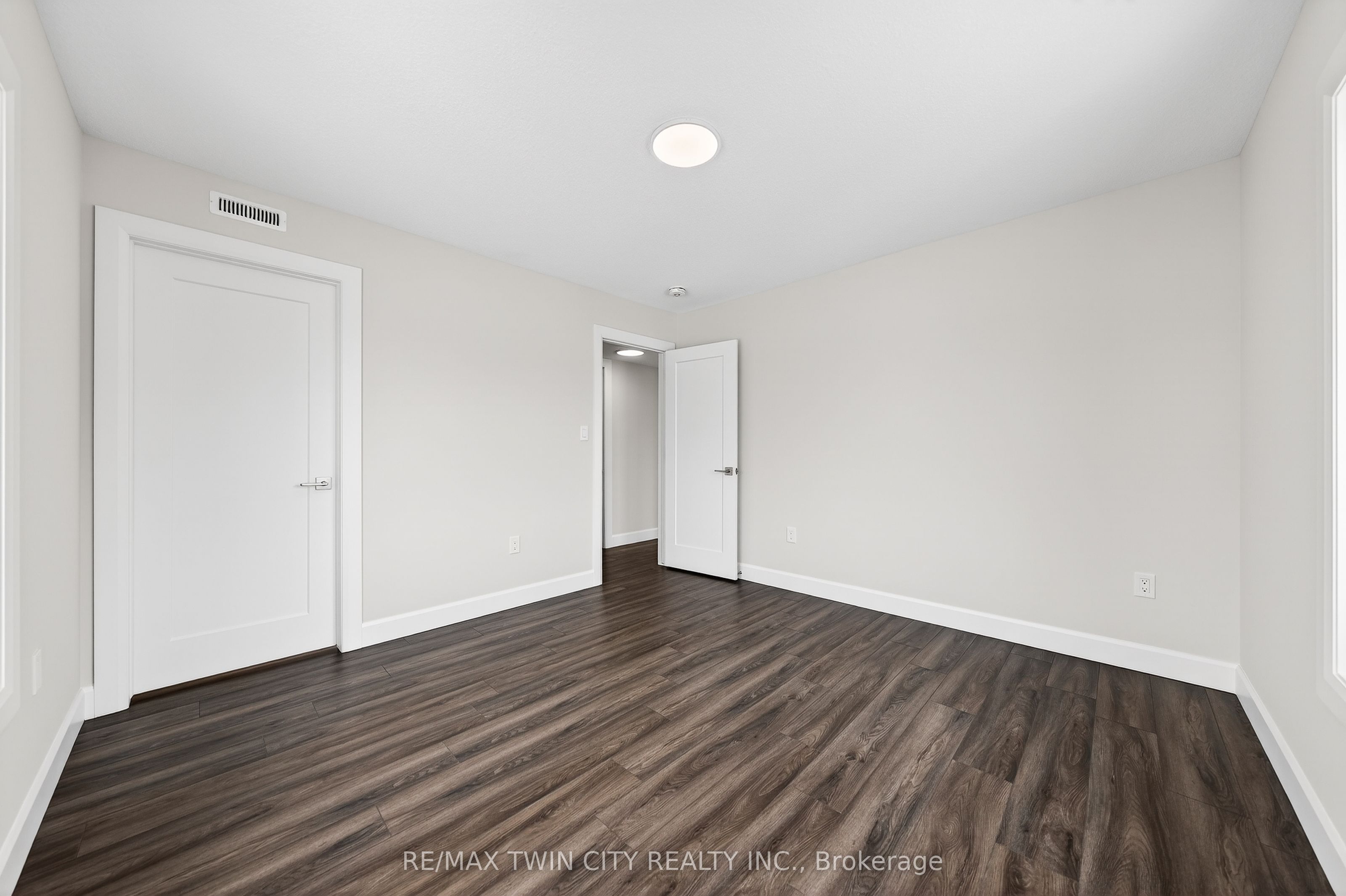 3202 Vivian Line 49 Property Photo 18