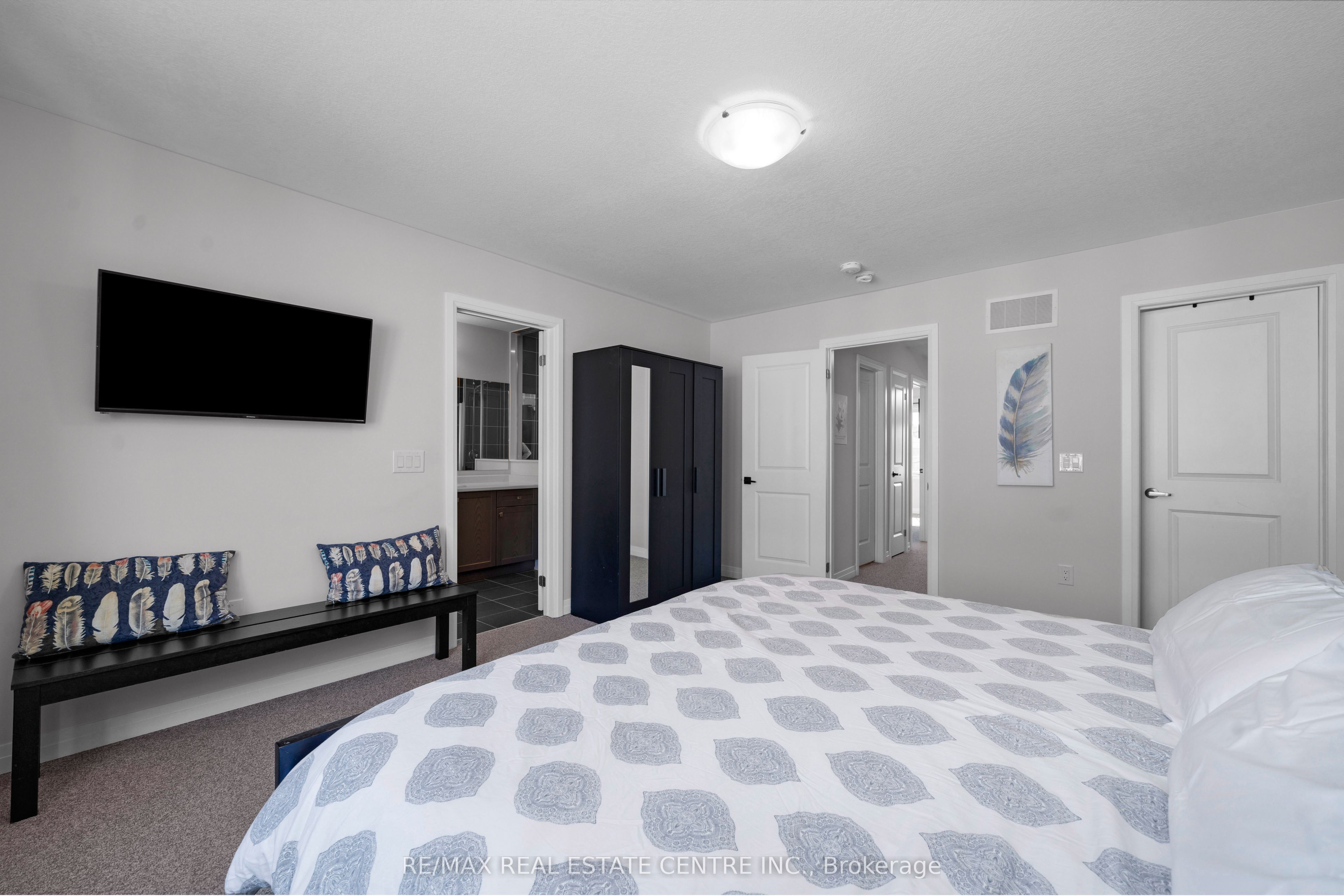 158 Waters Way Property Photo 9