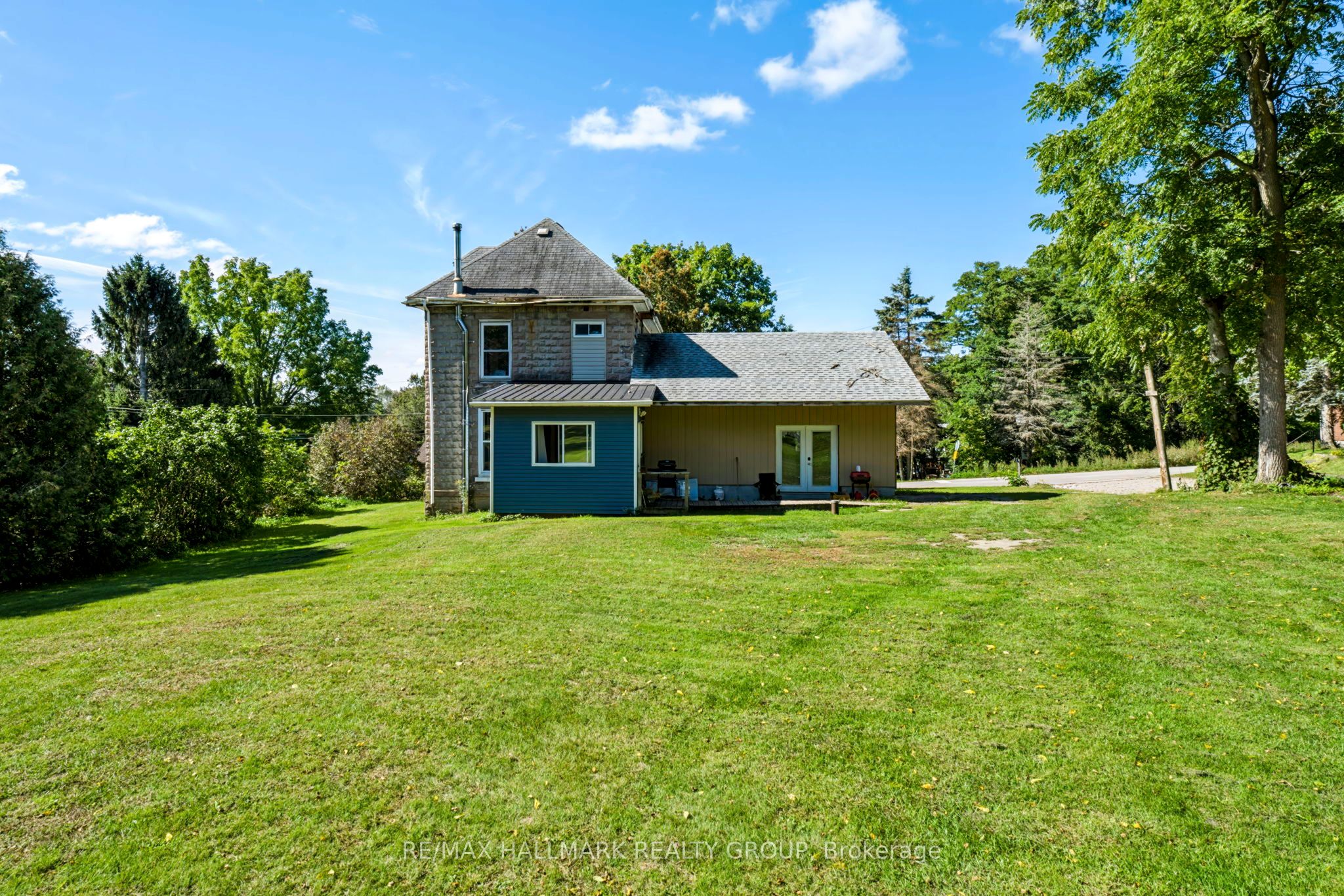9 James Street Property Photo 33