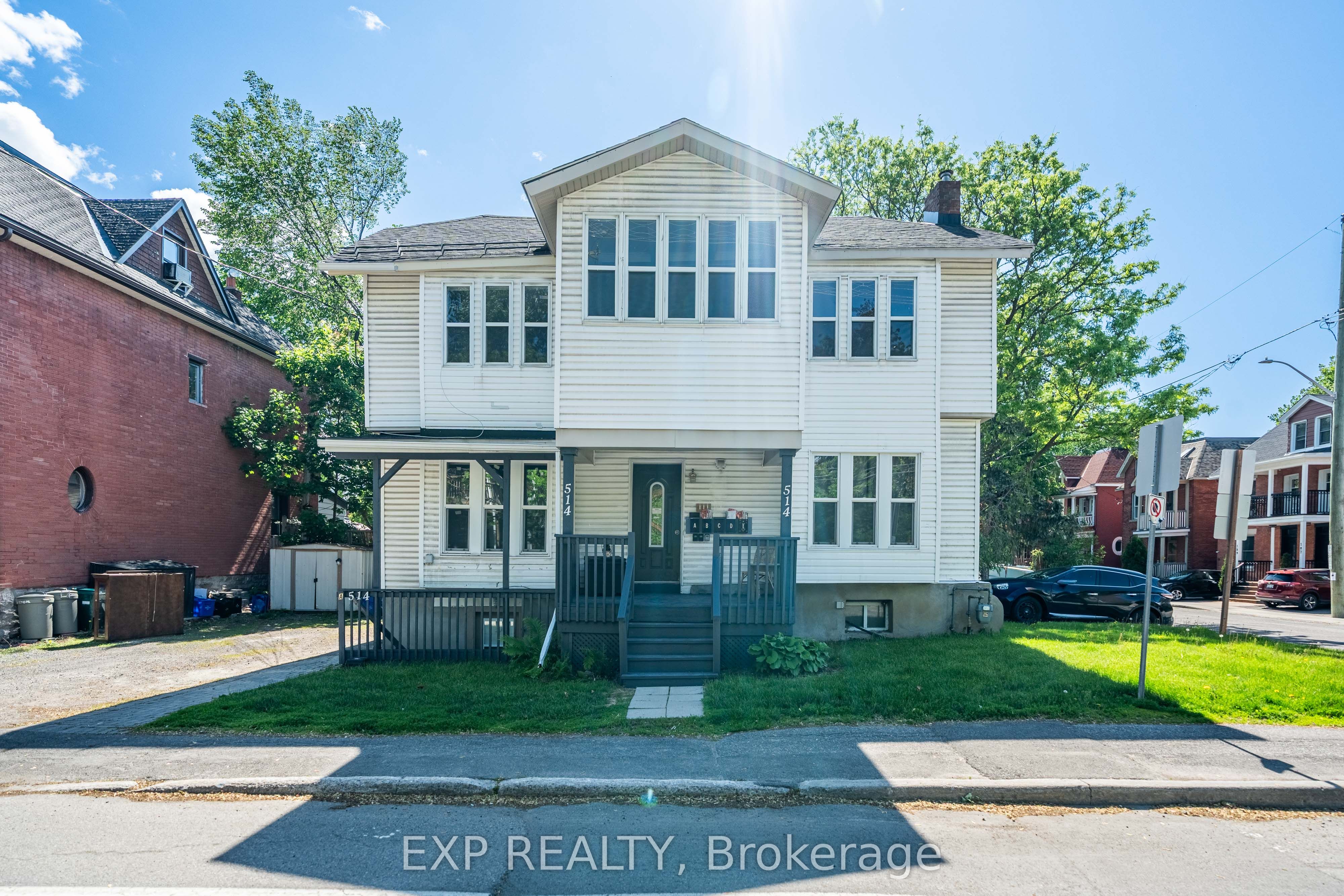 514 Lyon Street N Property Photo 4