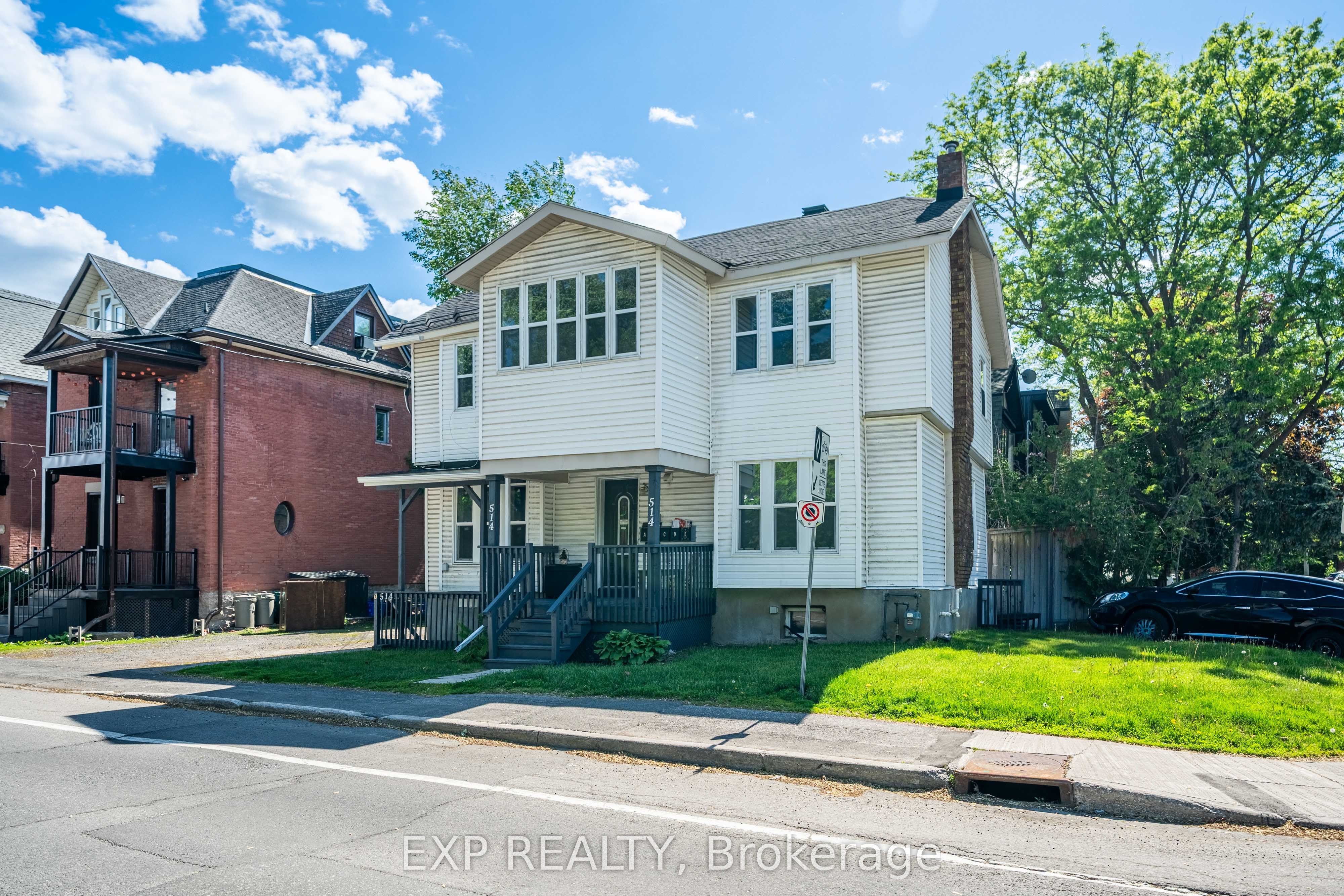 514 Lyon Street N Property Photo 6
