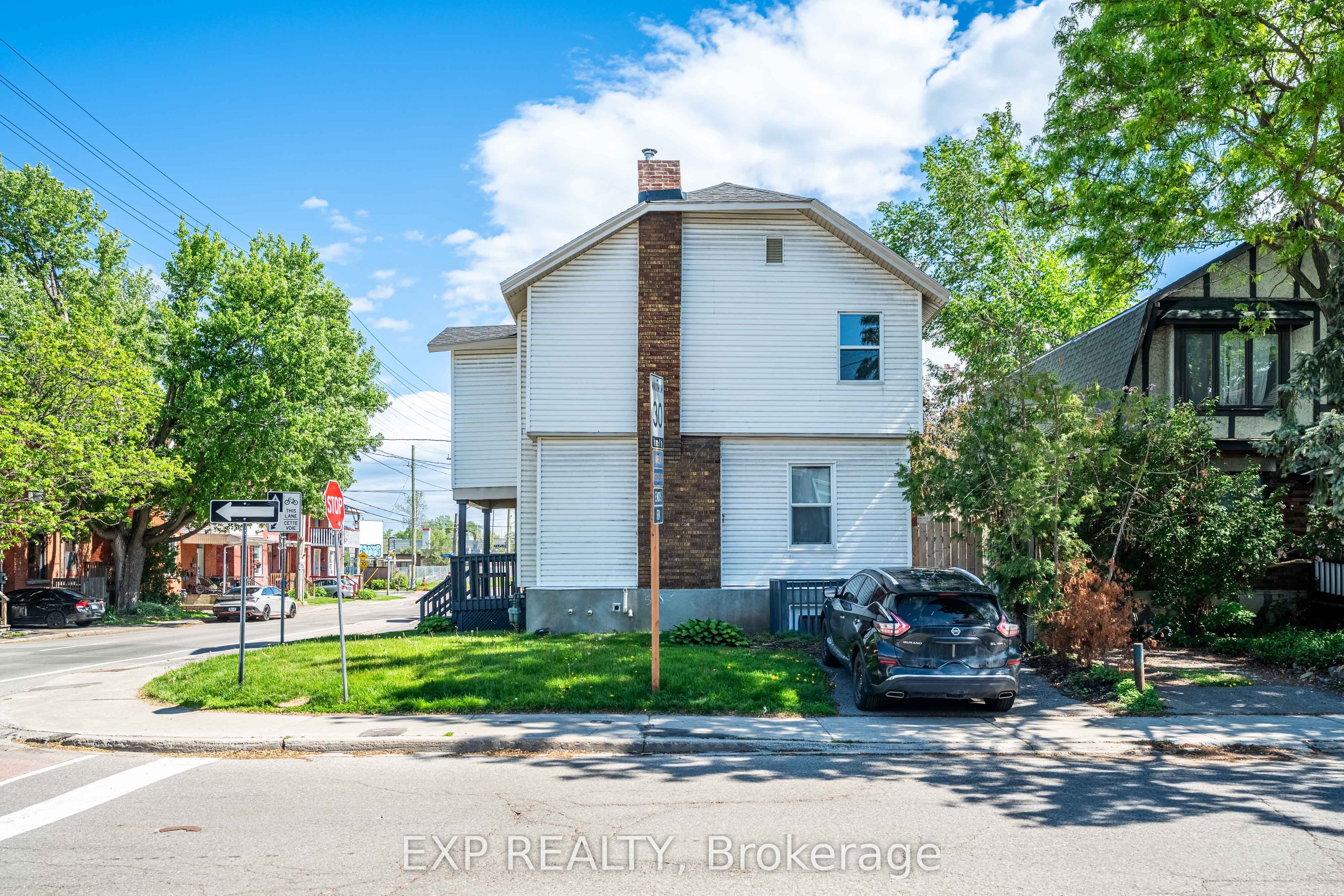 514 Lyon Street N Property Photo 7