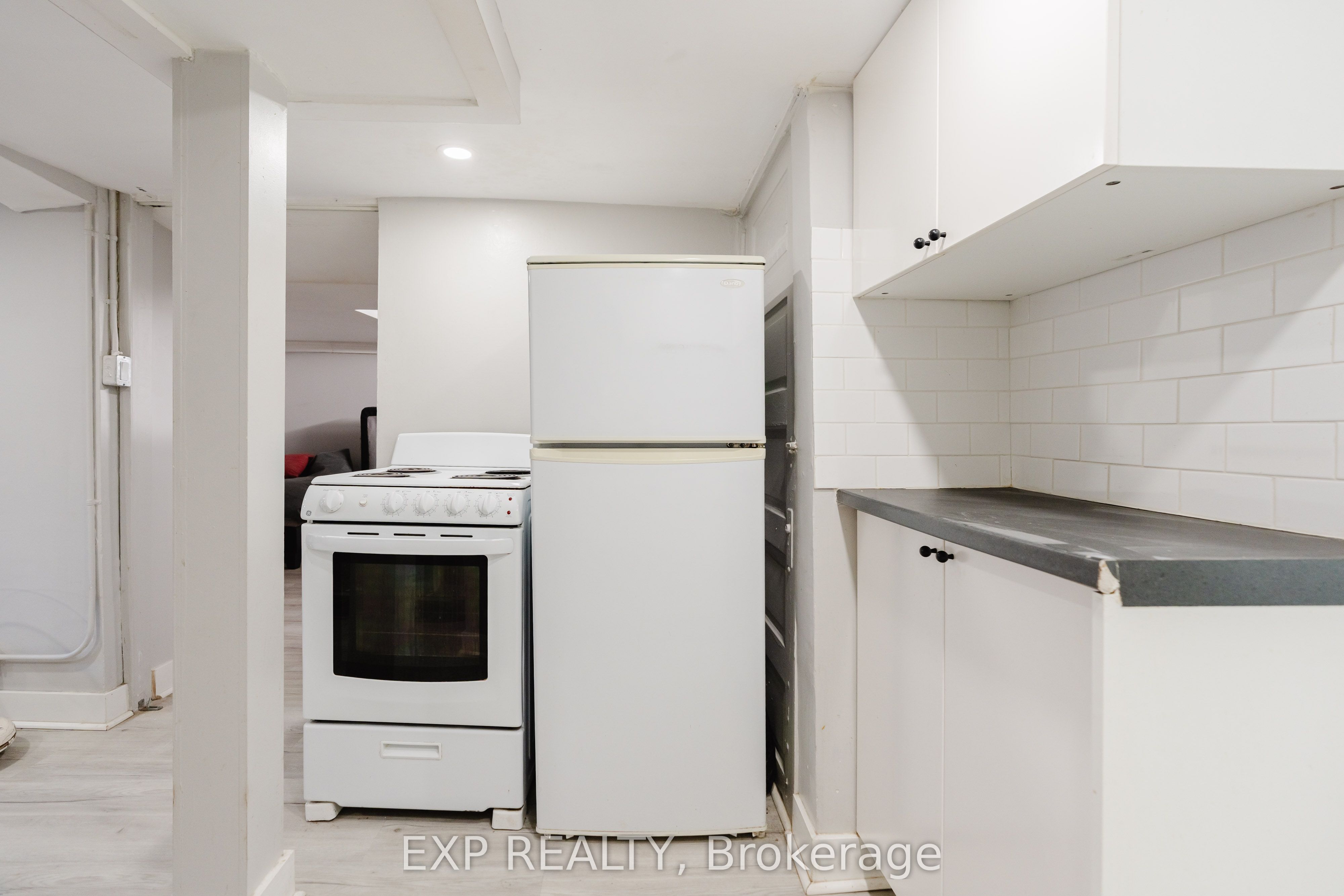 514 Lyon Street N Property Photo 19