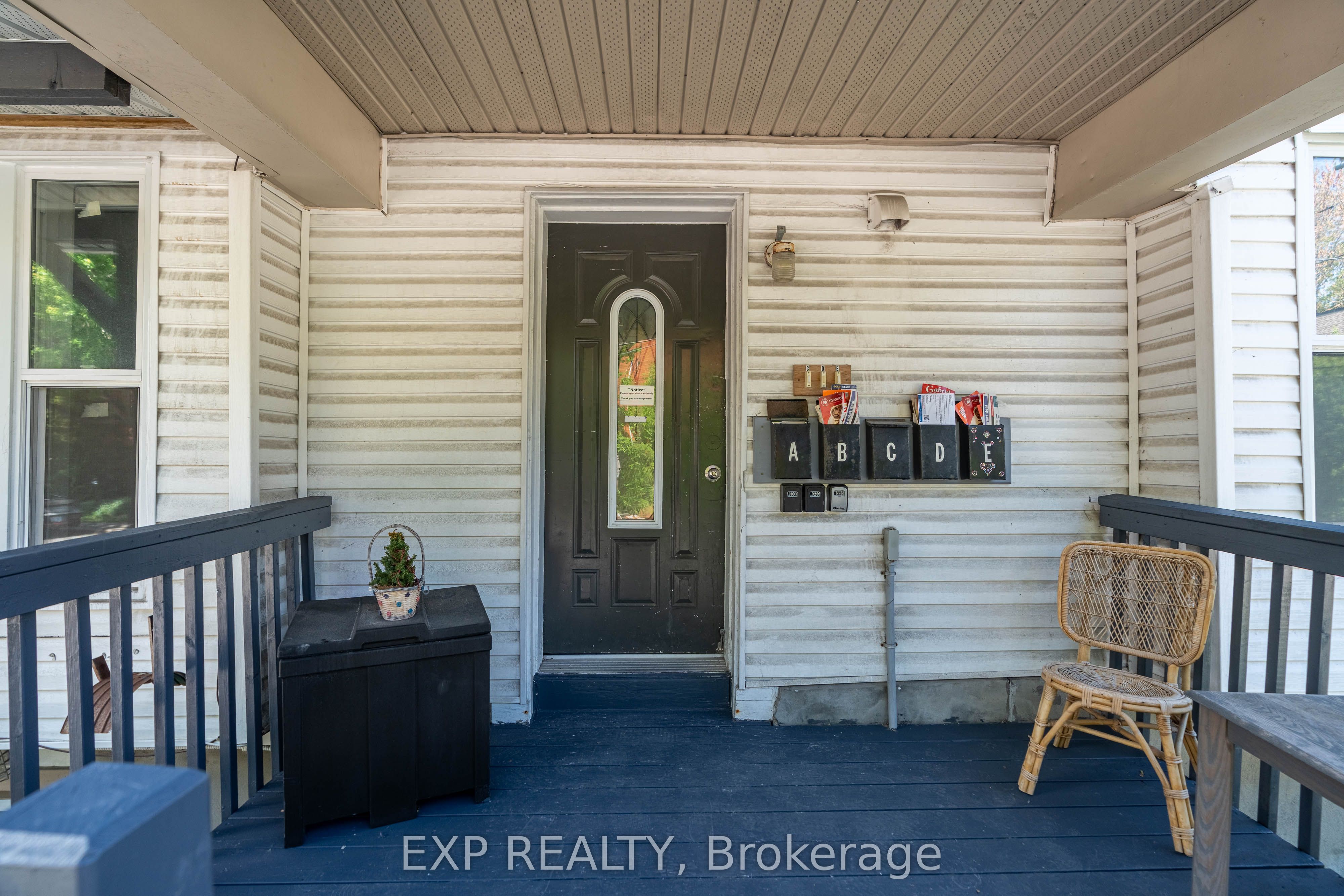 514 Lyon Street N Property Photo 26