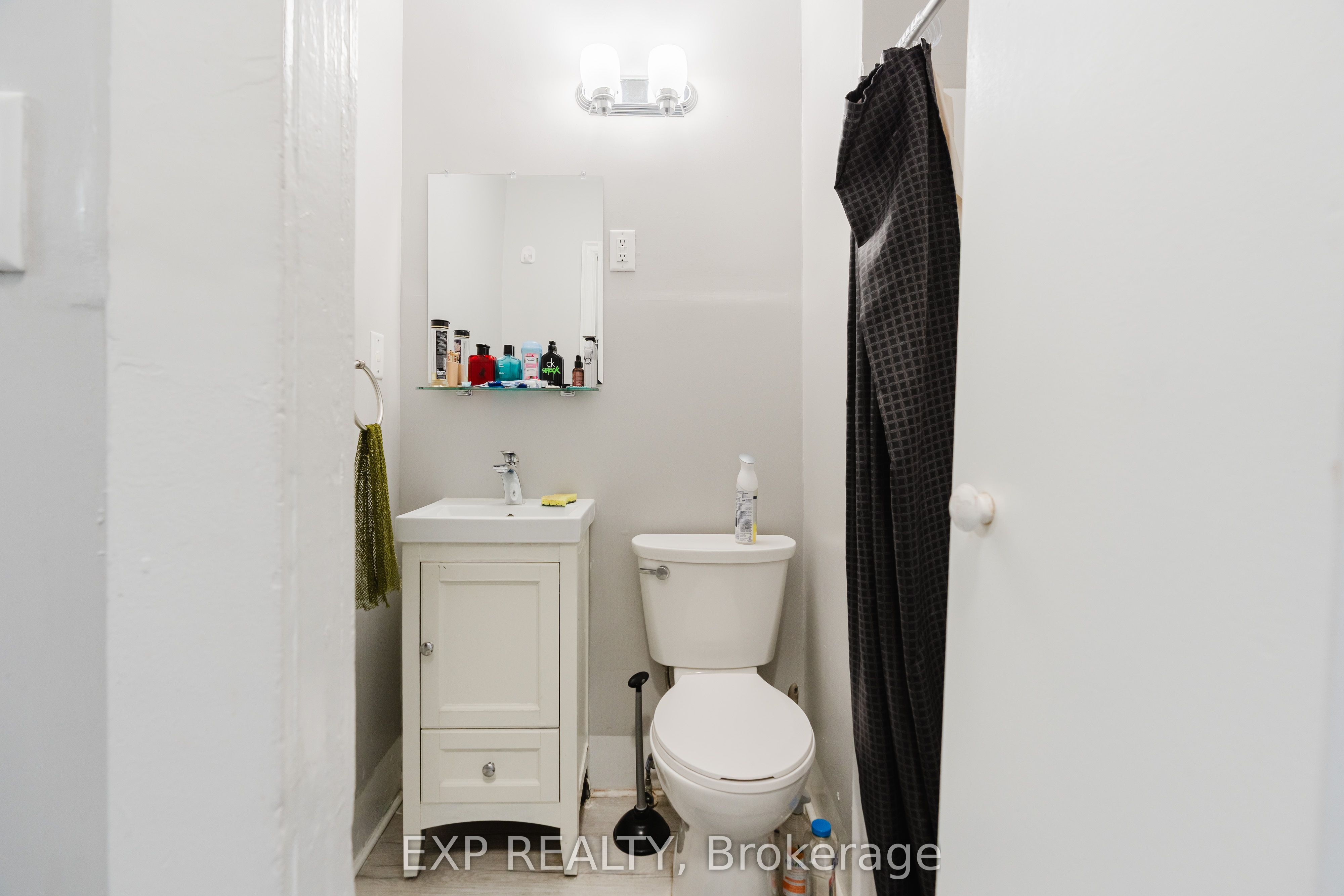 514 Lyon Street N Property Photo 35