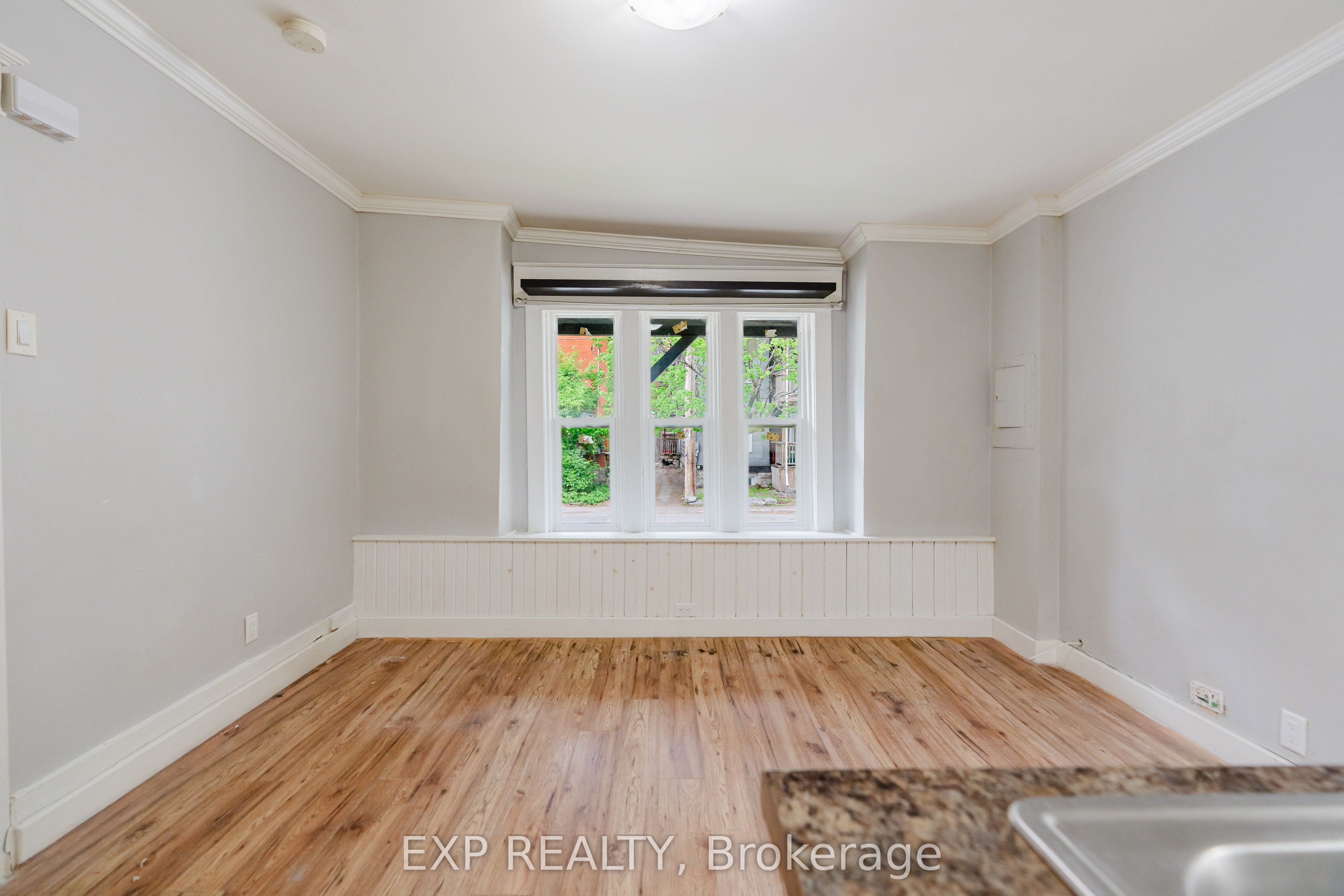 514 Lyon Street N Property Photo 37