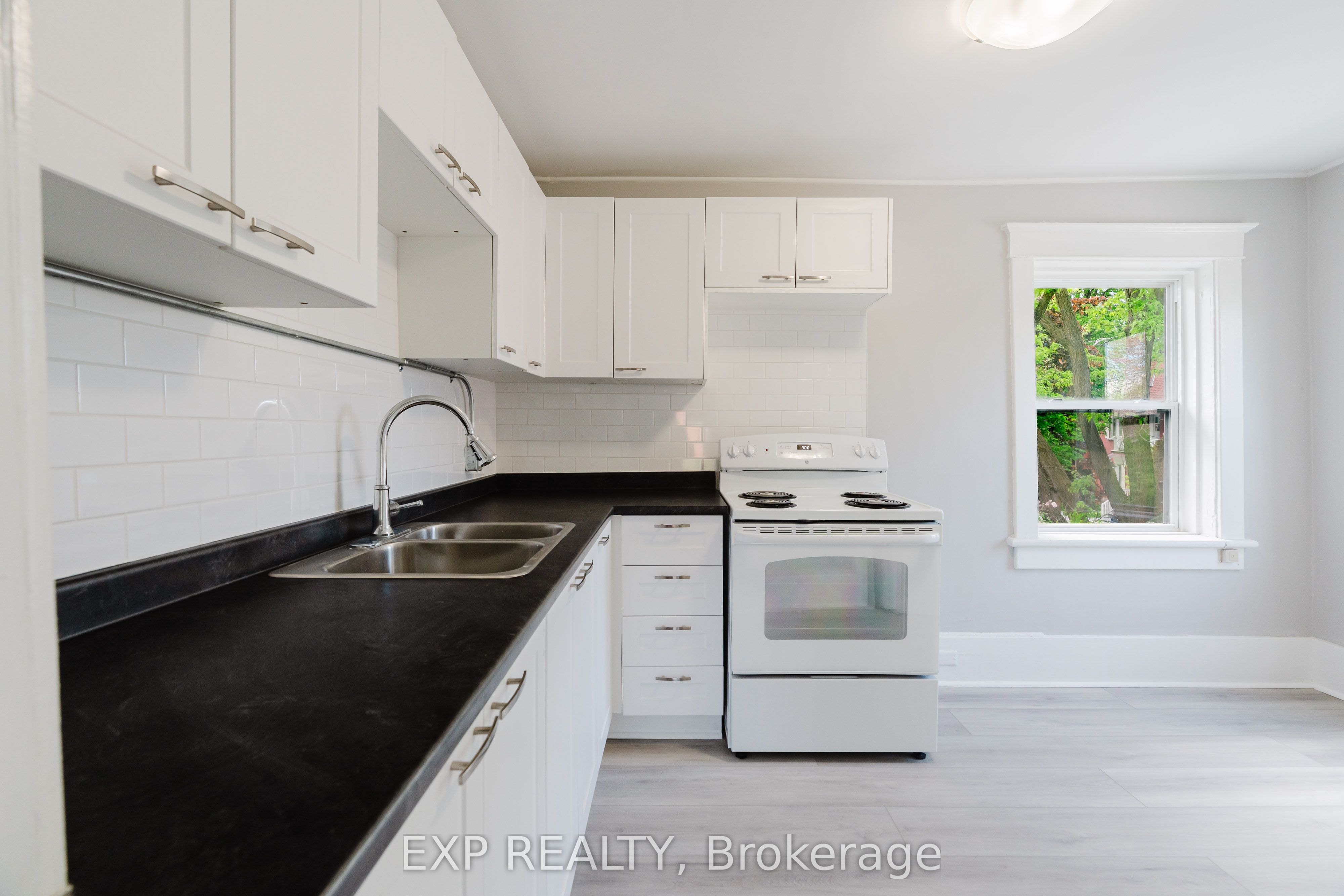 514 Lyon Street N Property Photo 42