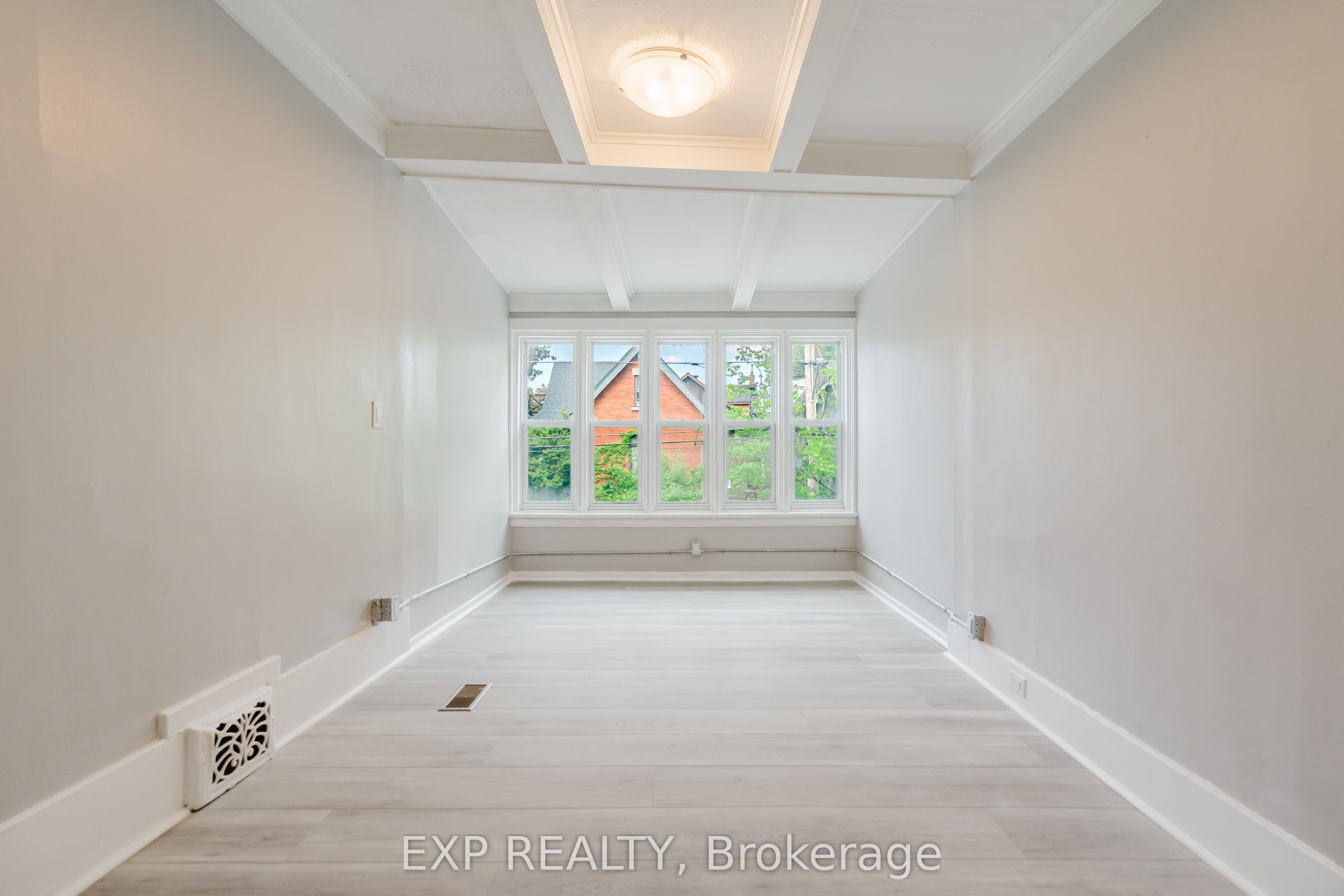 514 Lyon Street N Property Photo 45