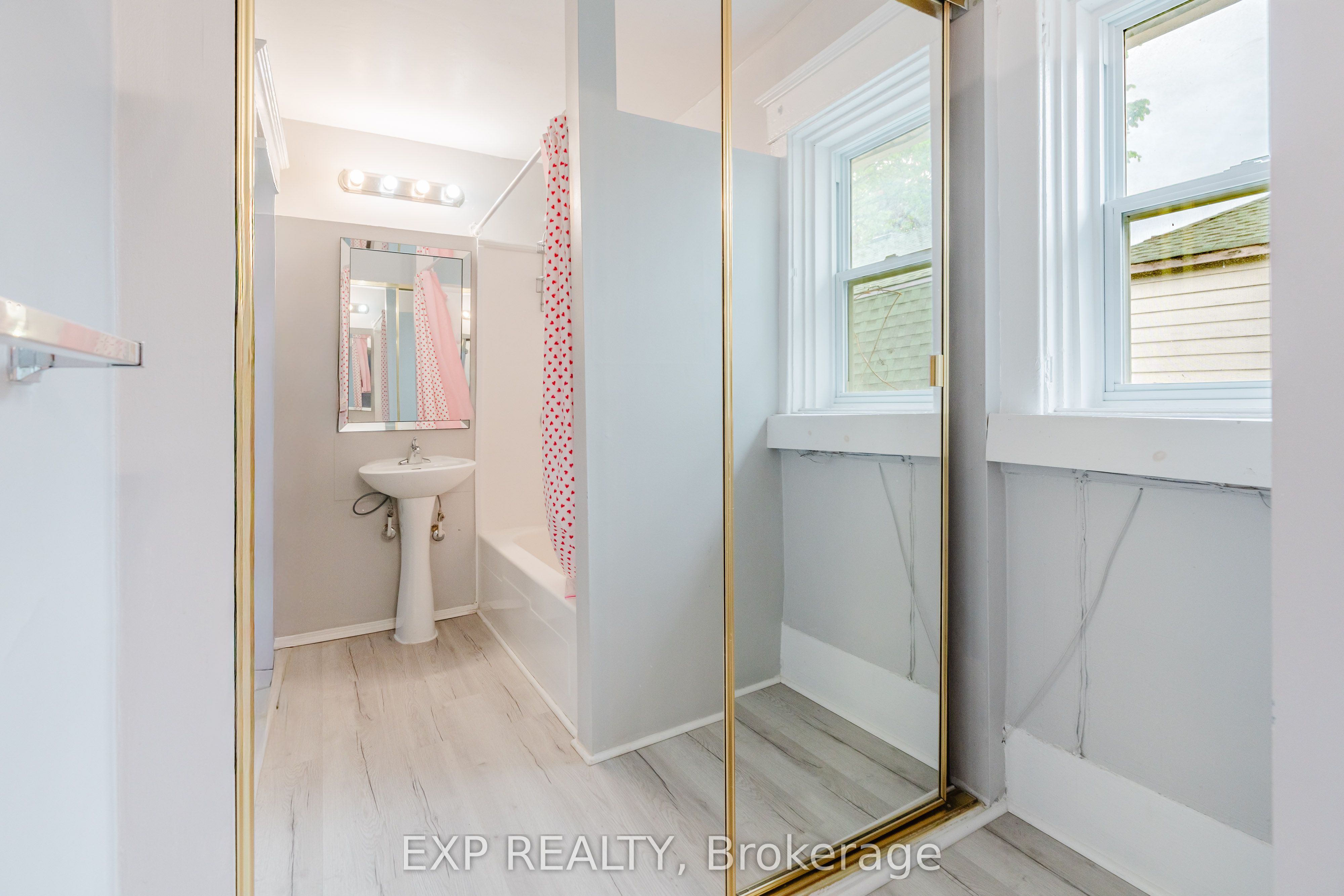 514 Lyon Street N Property Photo 47