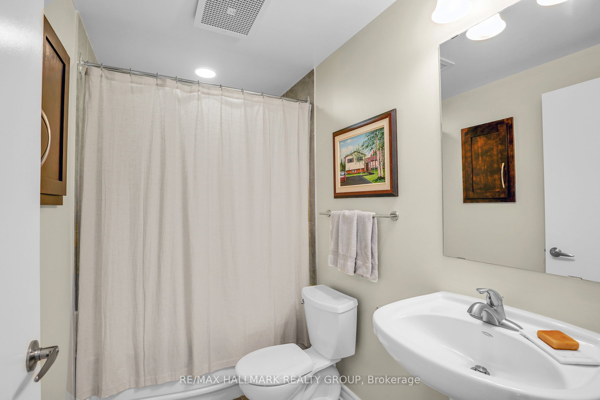 575 Byron Avenue 411 Property Photo 12