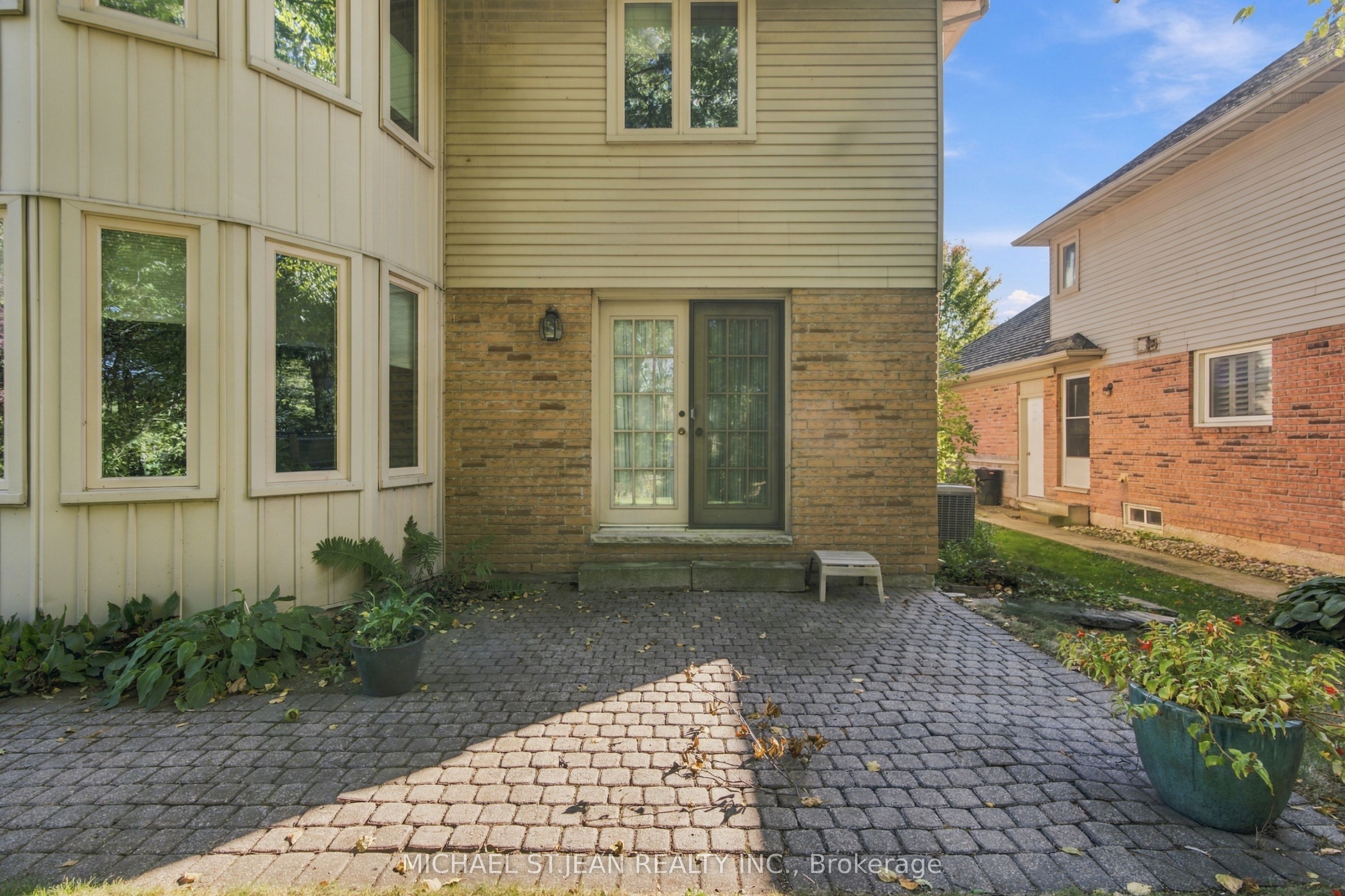 152 Seymour Drive Property Photo 46